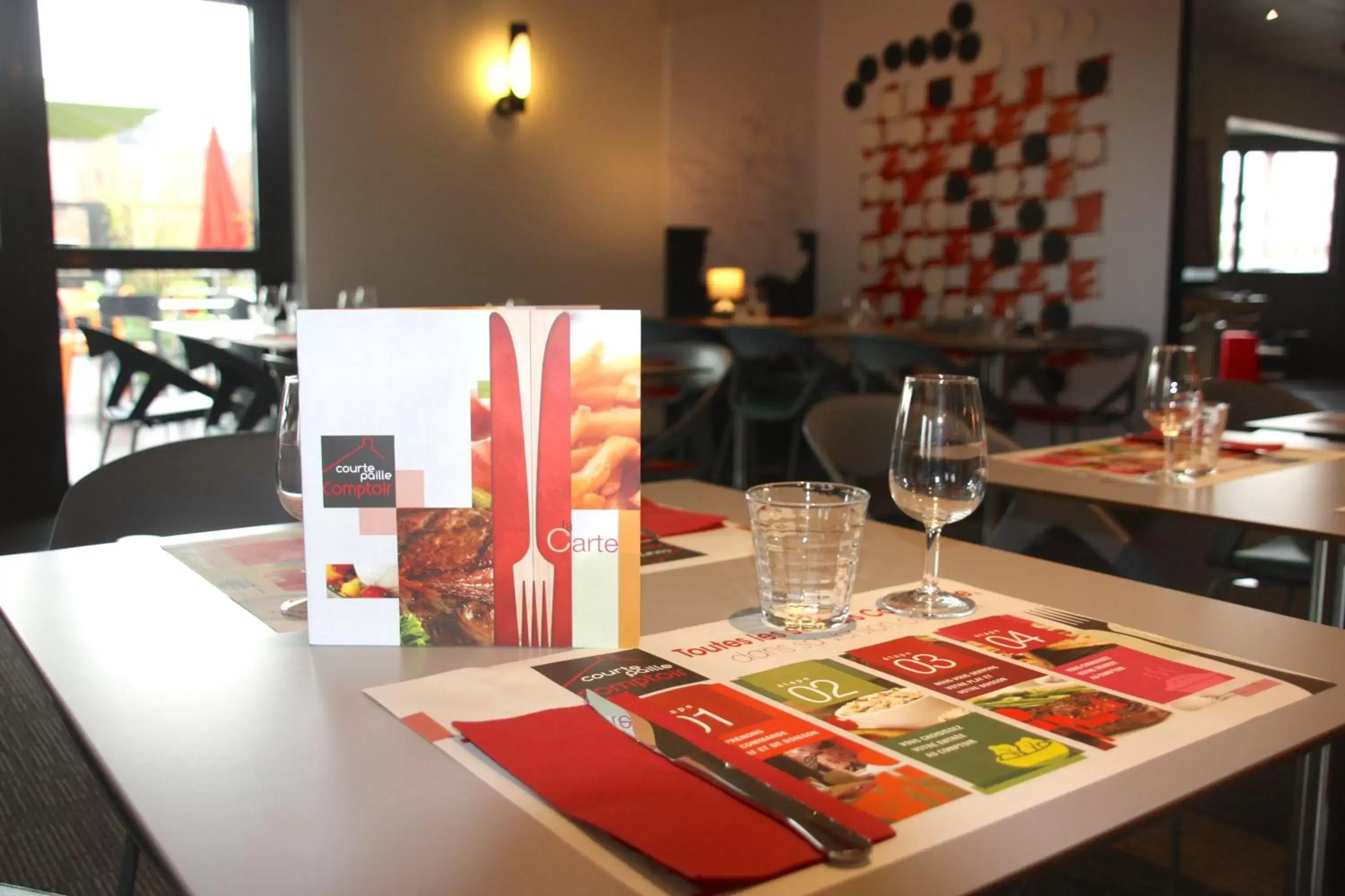 Restaurant/Places to Eat in ibis Styles Romans-Valence Gare TGV