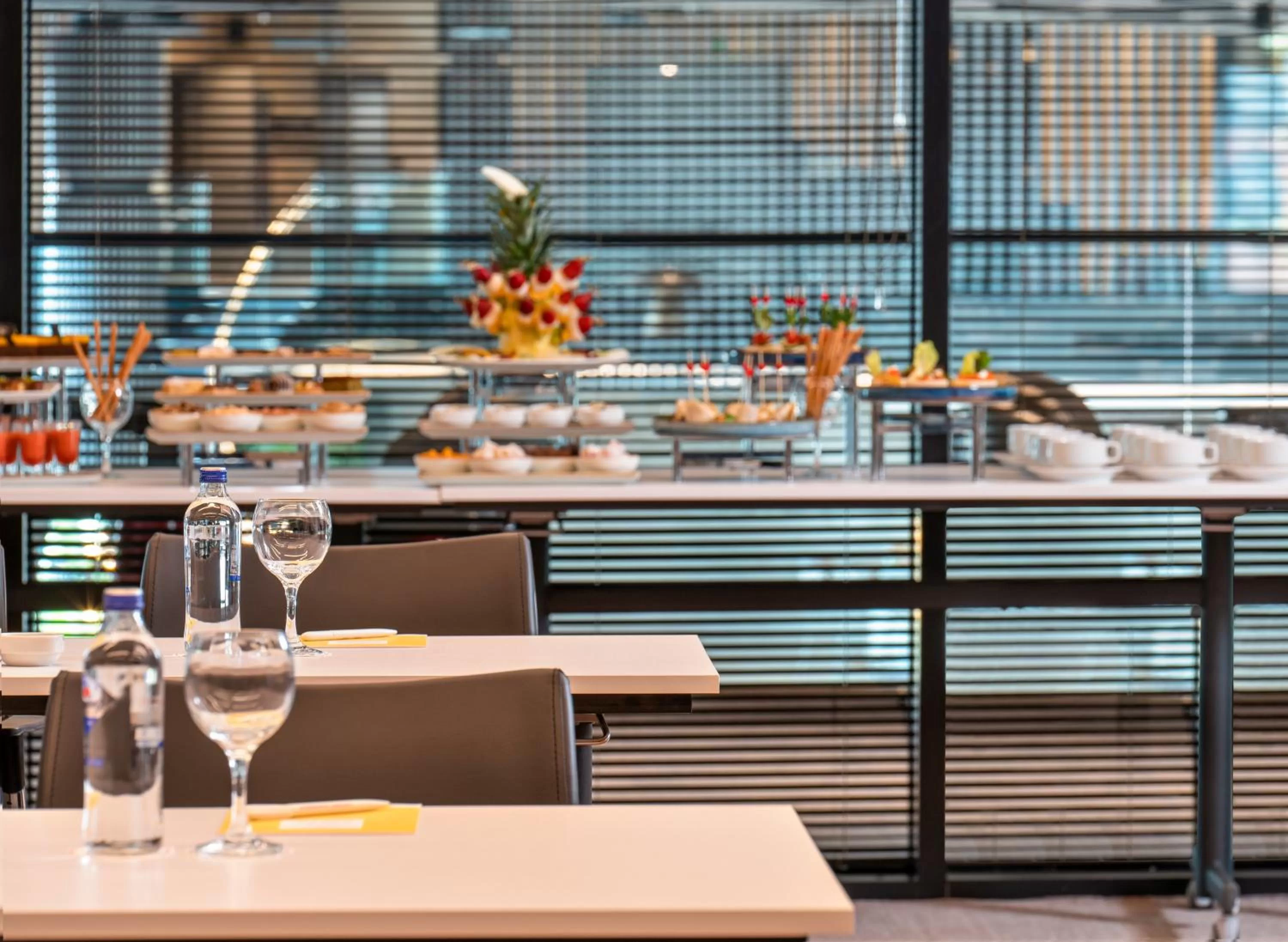 Meeting/conference room in Crowne Plaza - Istanbul Tuzla Viaport Marina by IHG