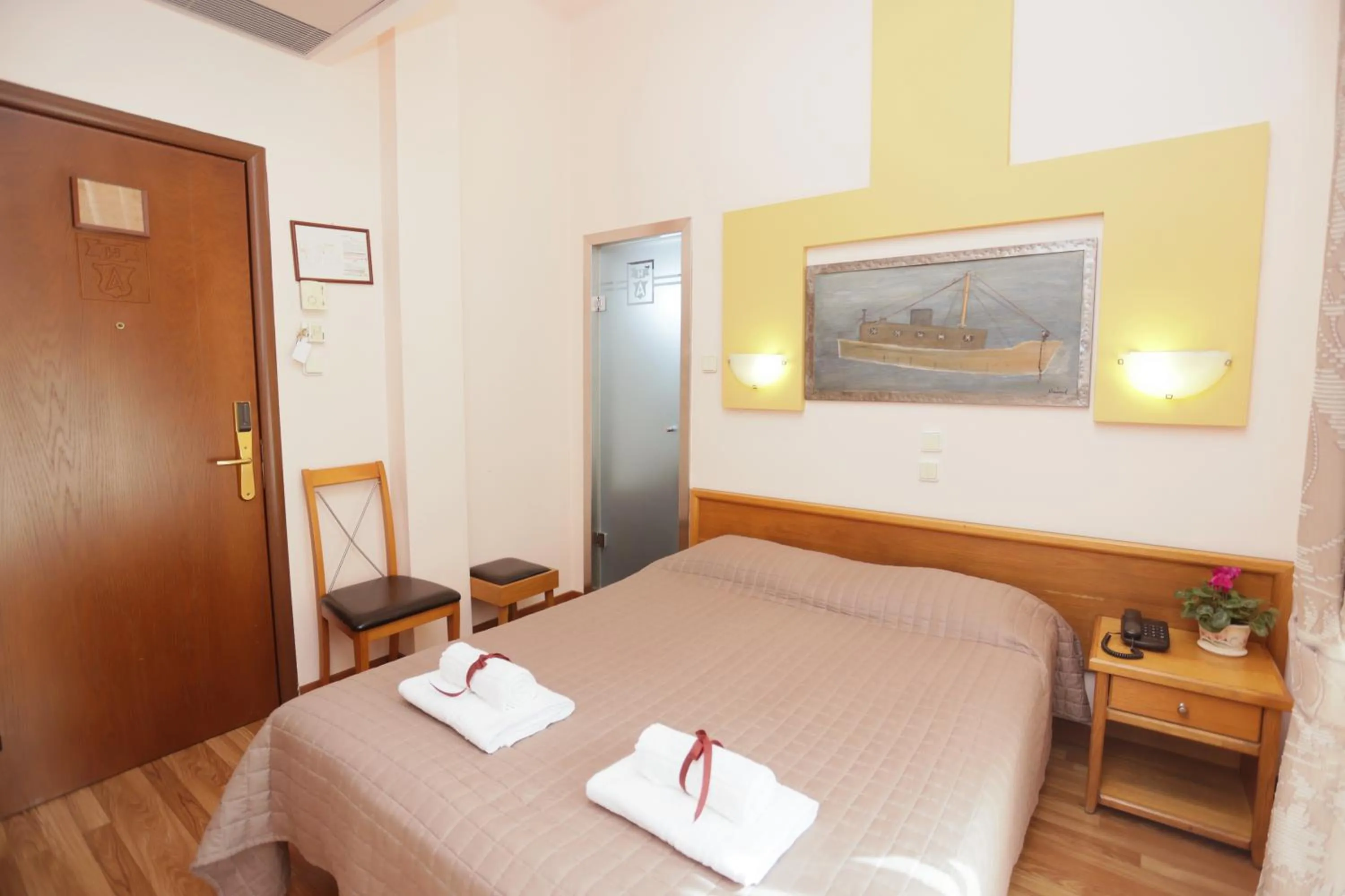 Bedroom, Bed in Aegeon Hotel