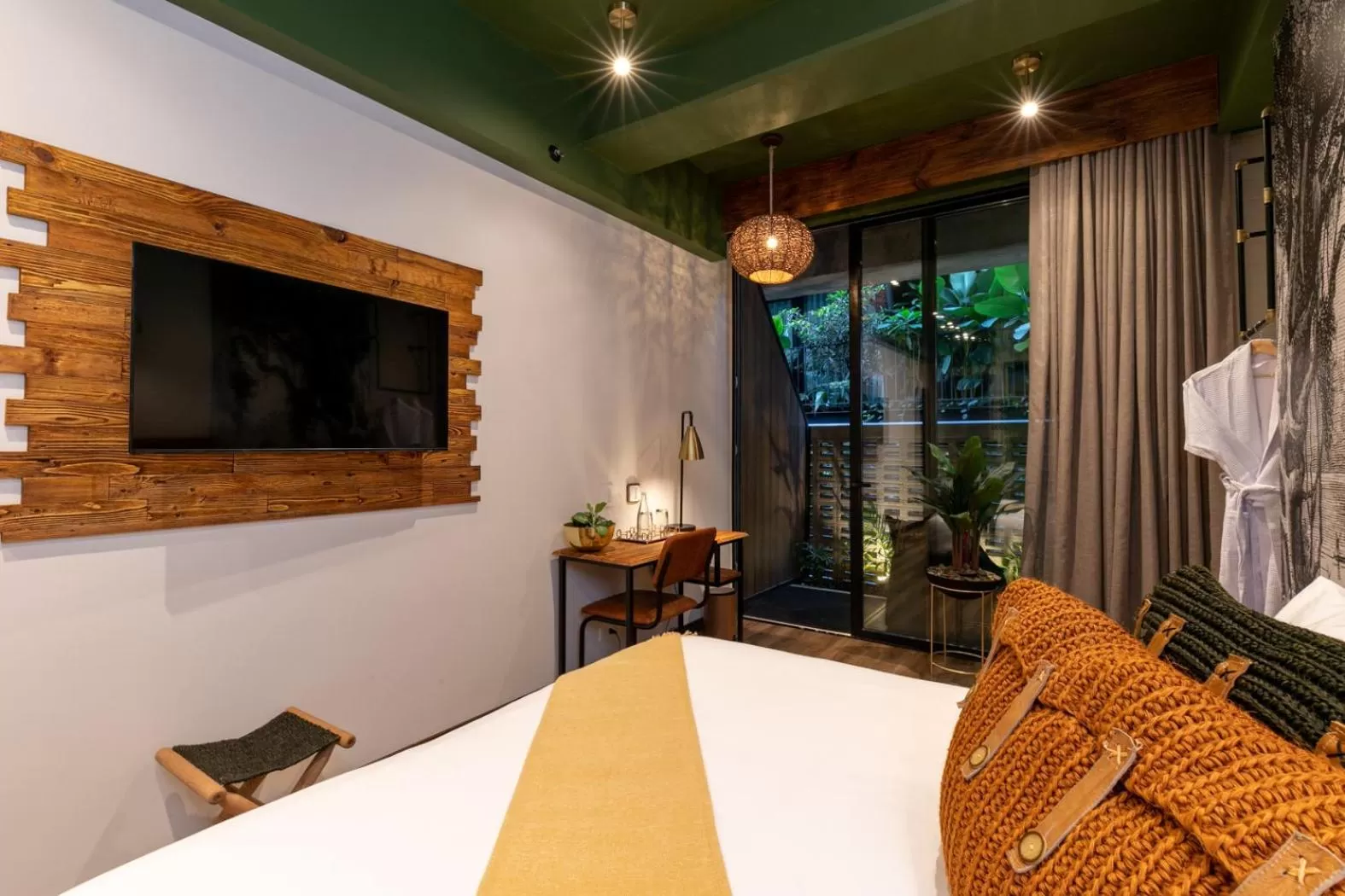 Photo of the whole room, TV/Entertainment Center in Celestino Boutique Hotel