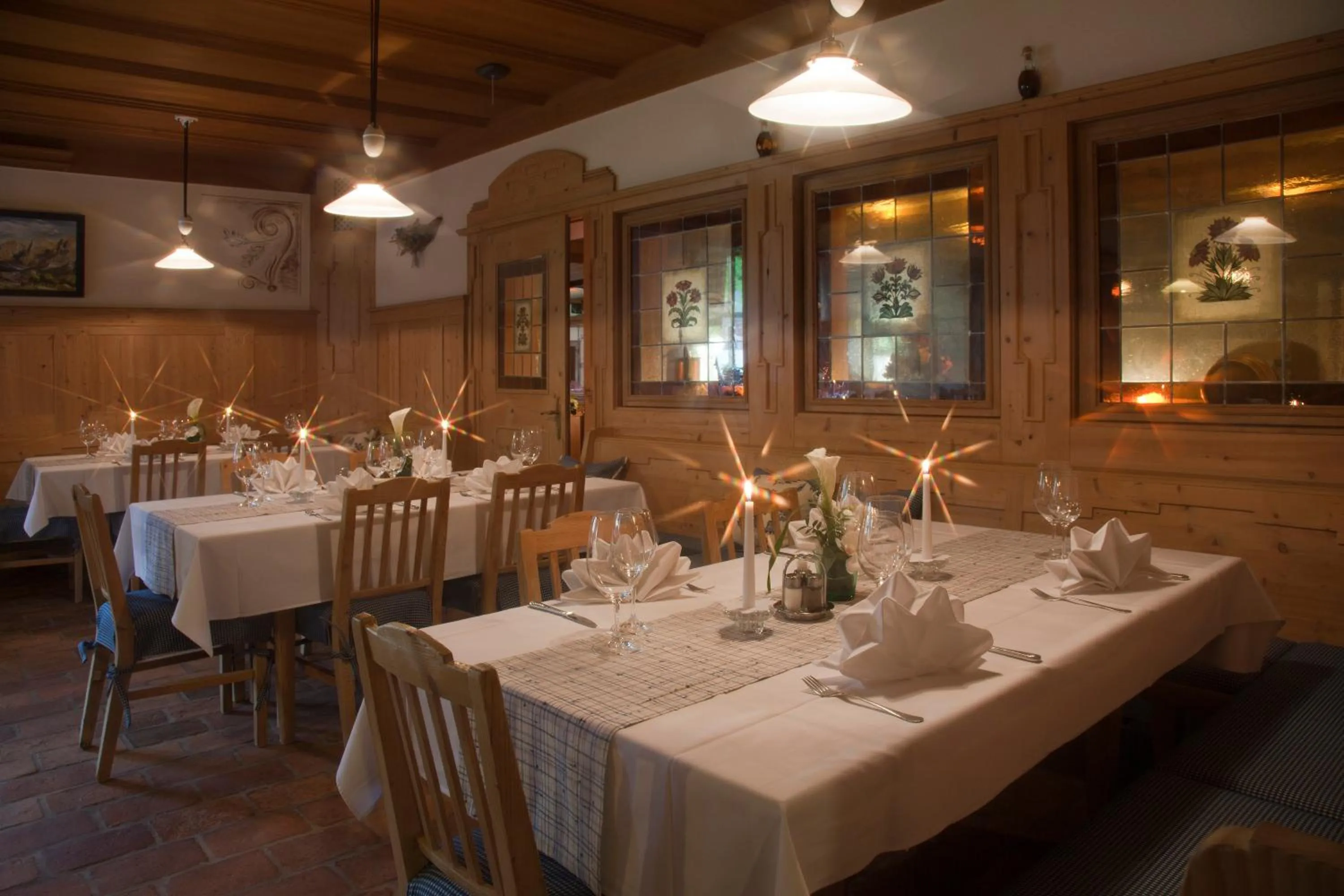 Restaurant/places to eat in Gasthaus Hotel Oberwirt