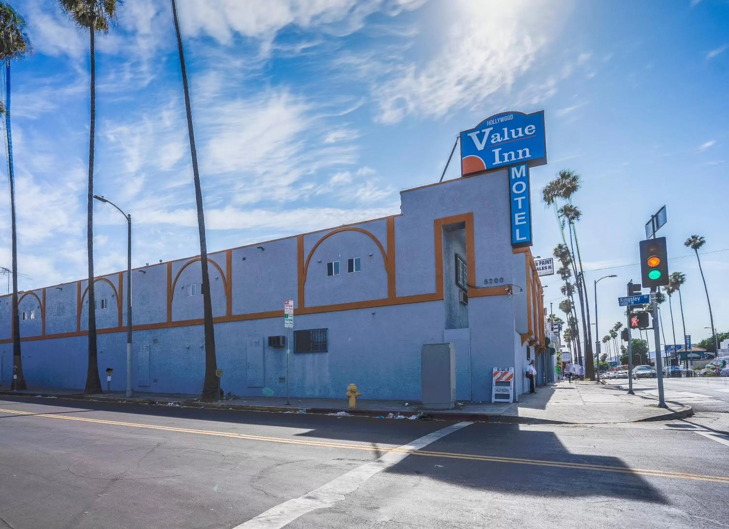 Property Building in Value Inn Hollywood