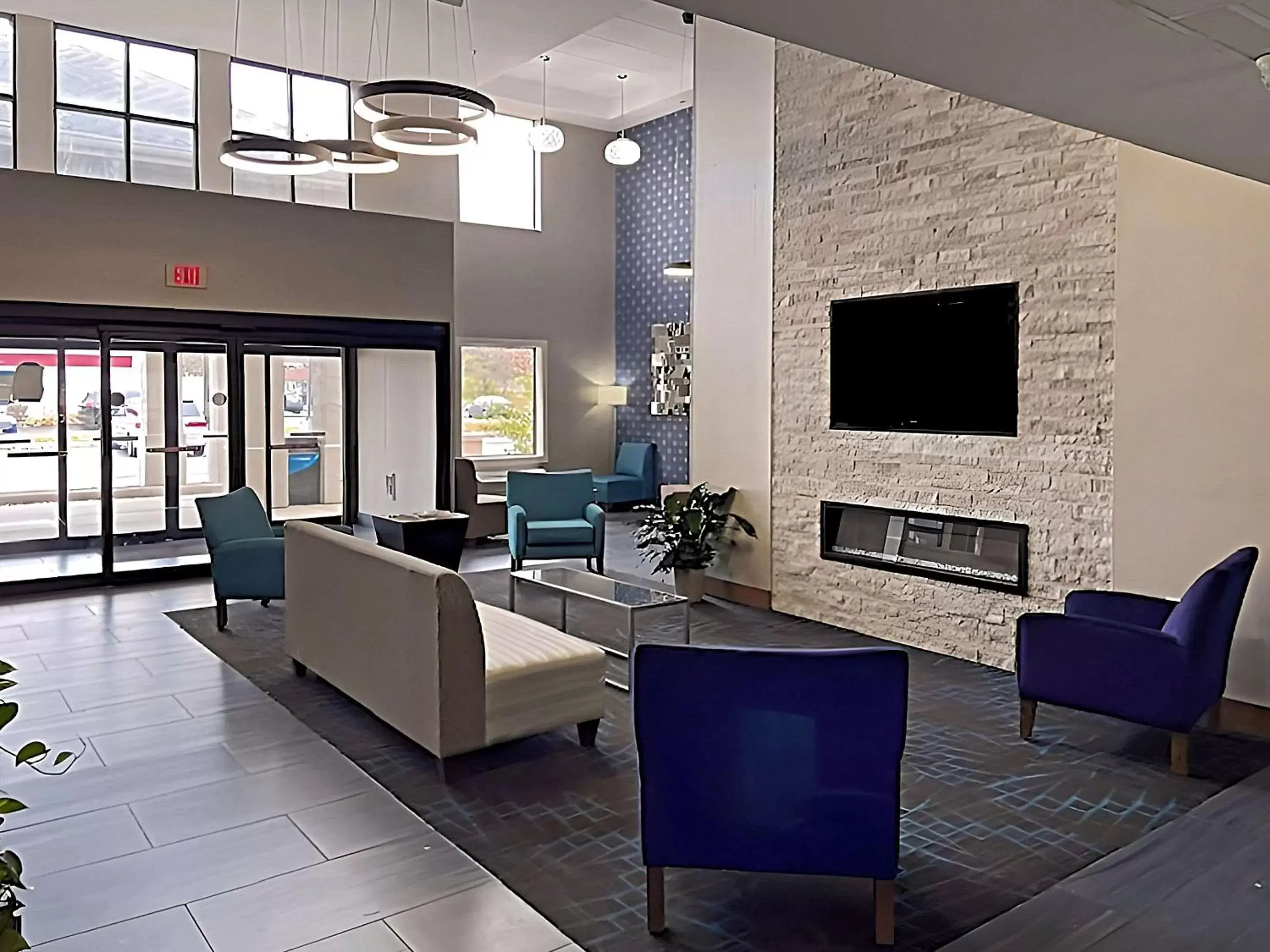 Lobby or reception, Seating Area in Comfort Inn & Suites Tipp City - I-75