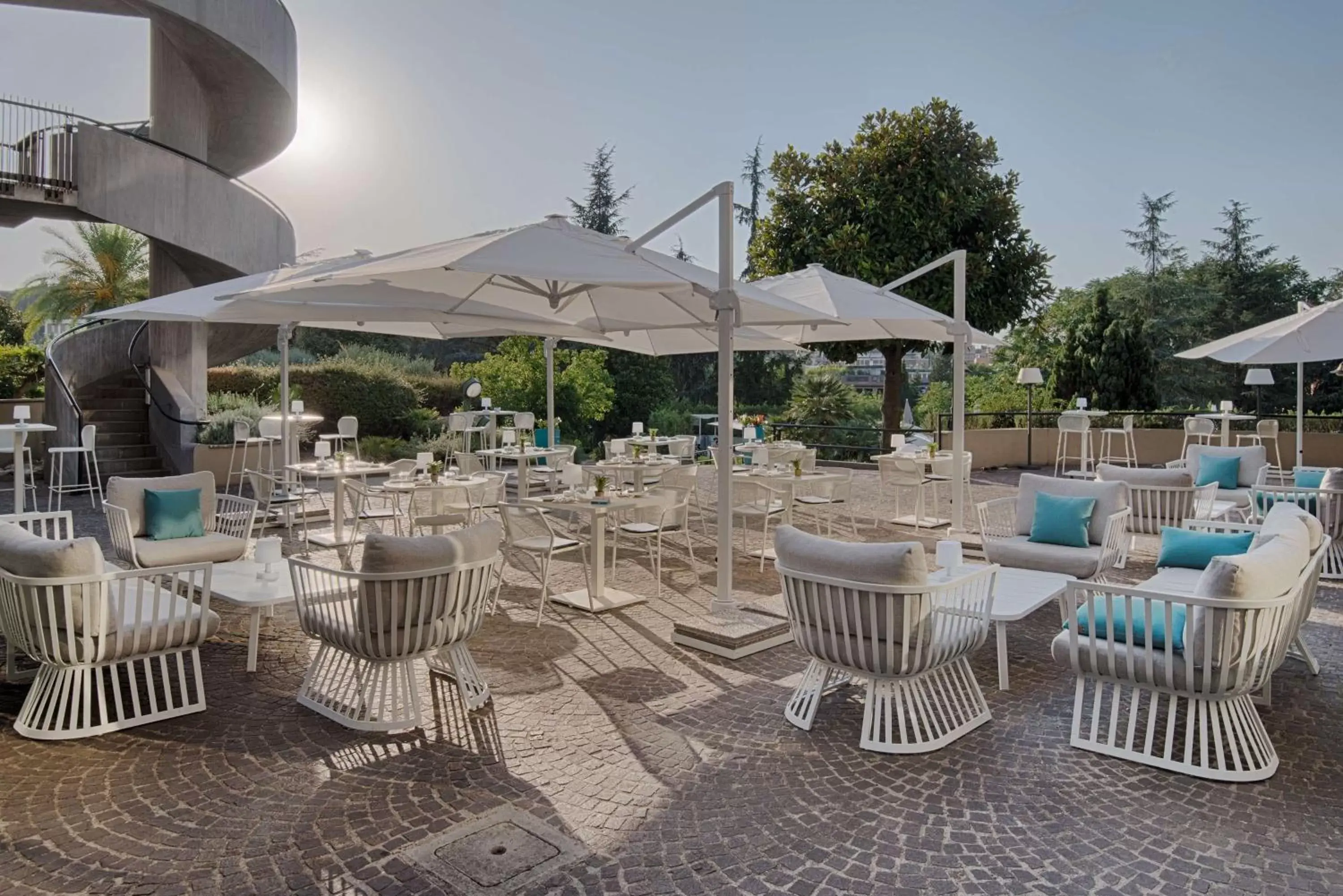 Patio, Restaurant/Places to Eat in NH Roma Villa Carpegna