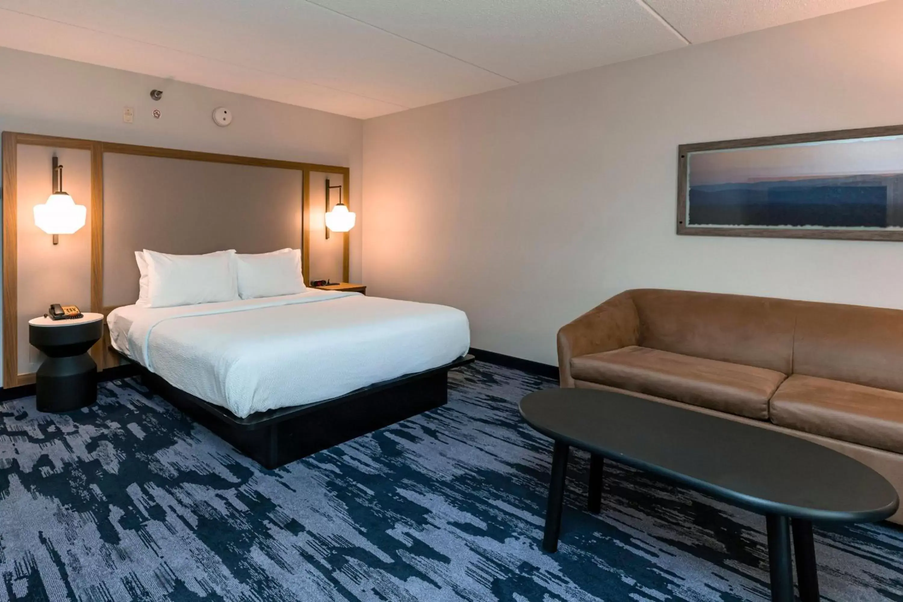 Photo of the whole room, Bed in Fairfield Inn by Marriott Evansville West