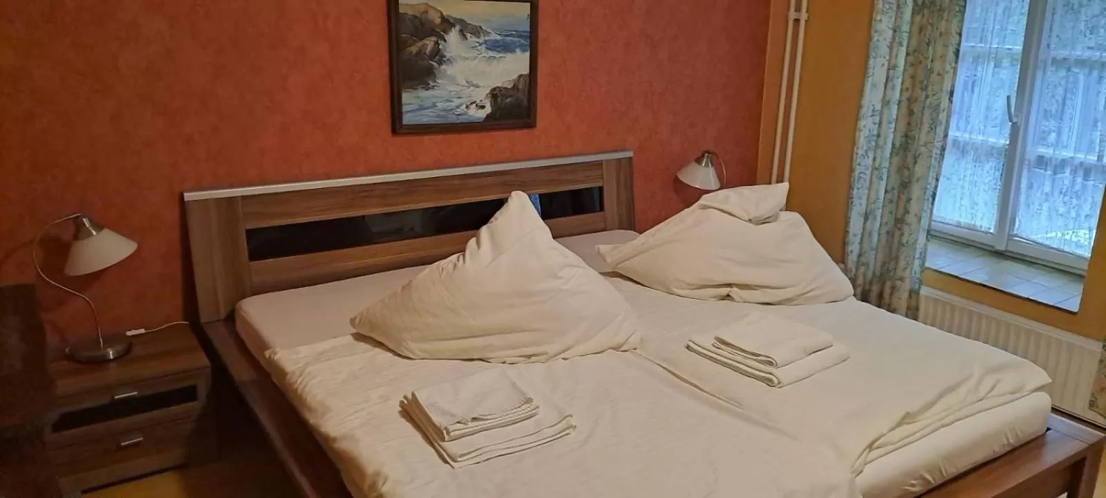 Bed in Hotel Restaurant El Greco bei der Taffingsmühle