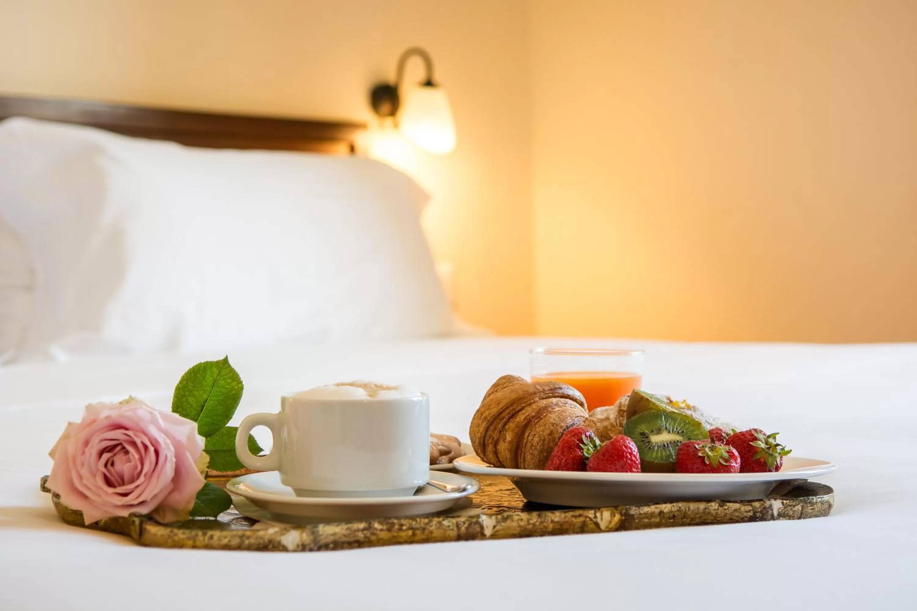 Bedroom, Bed in Hotel della Vittoria