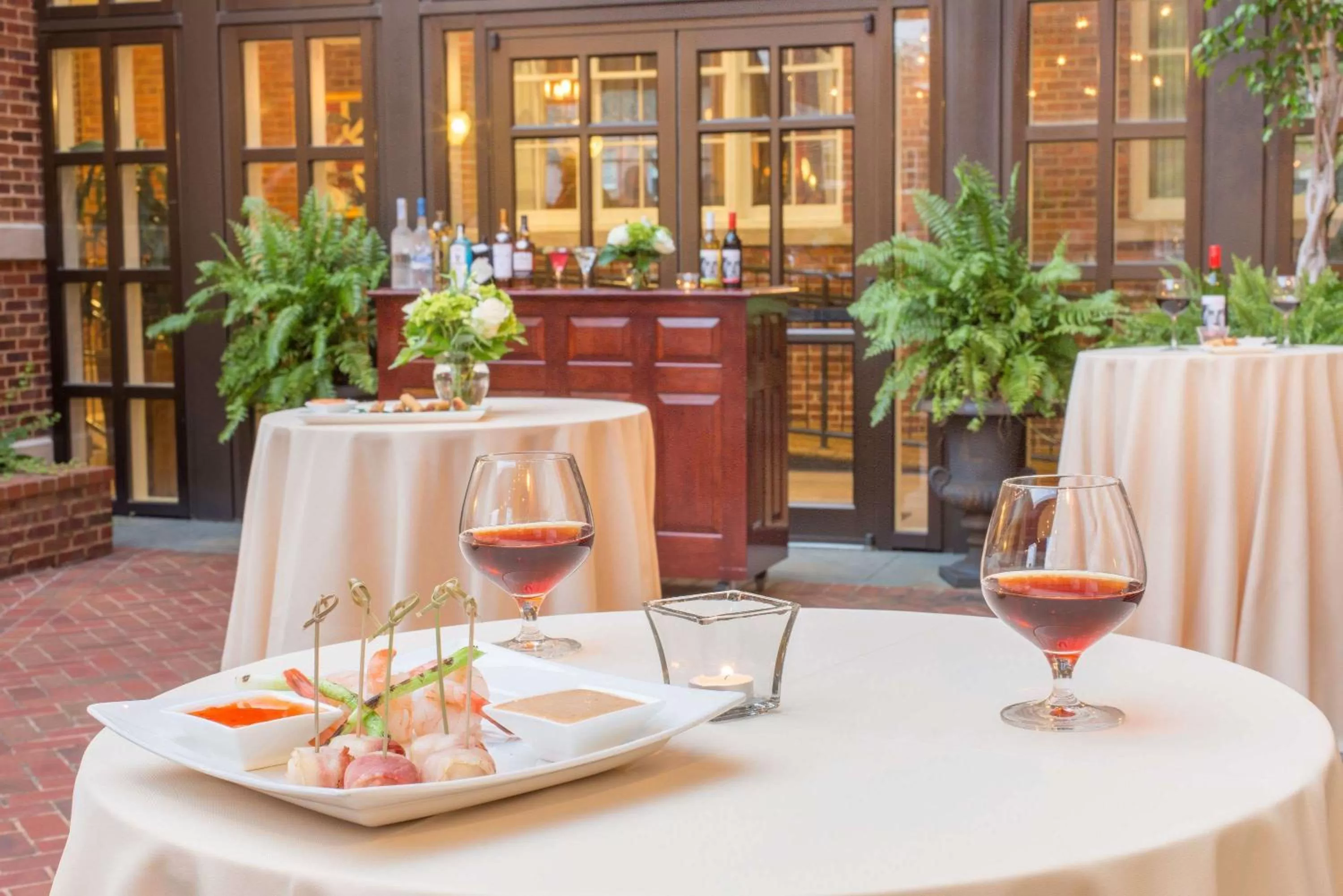 Restaurant/places to eat in The George Washington - A Wyndham Grand Hotel