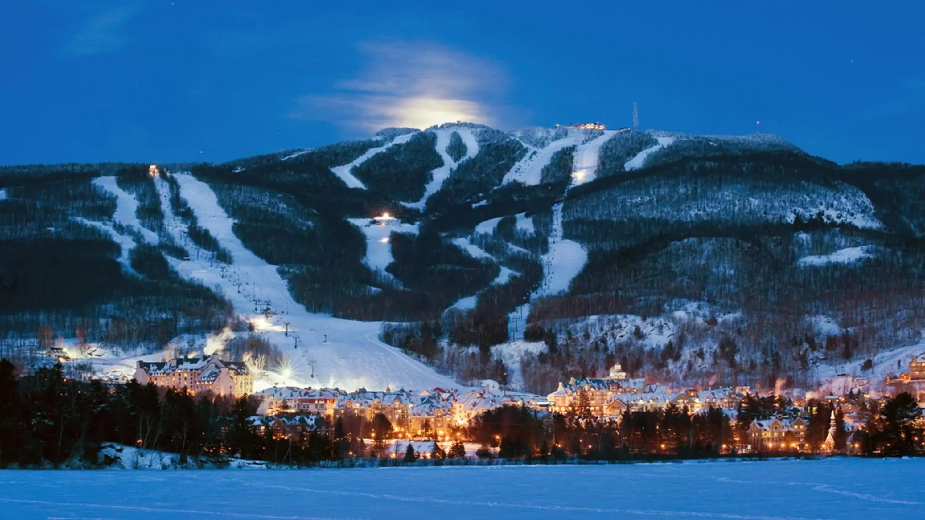 Area and facilities, Winter in Holiday Inn Express & Suites Tremblant, an IHG Hotel