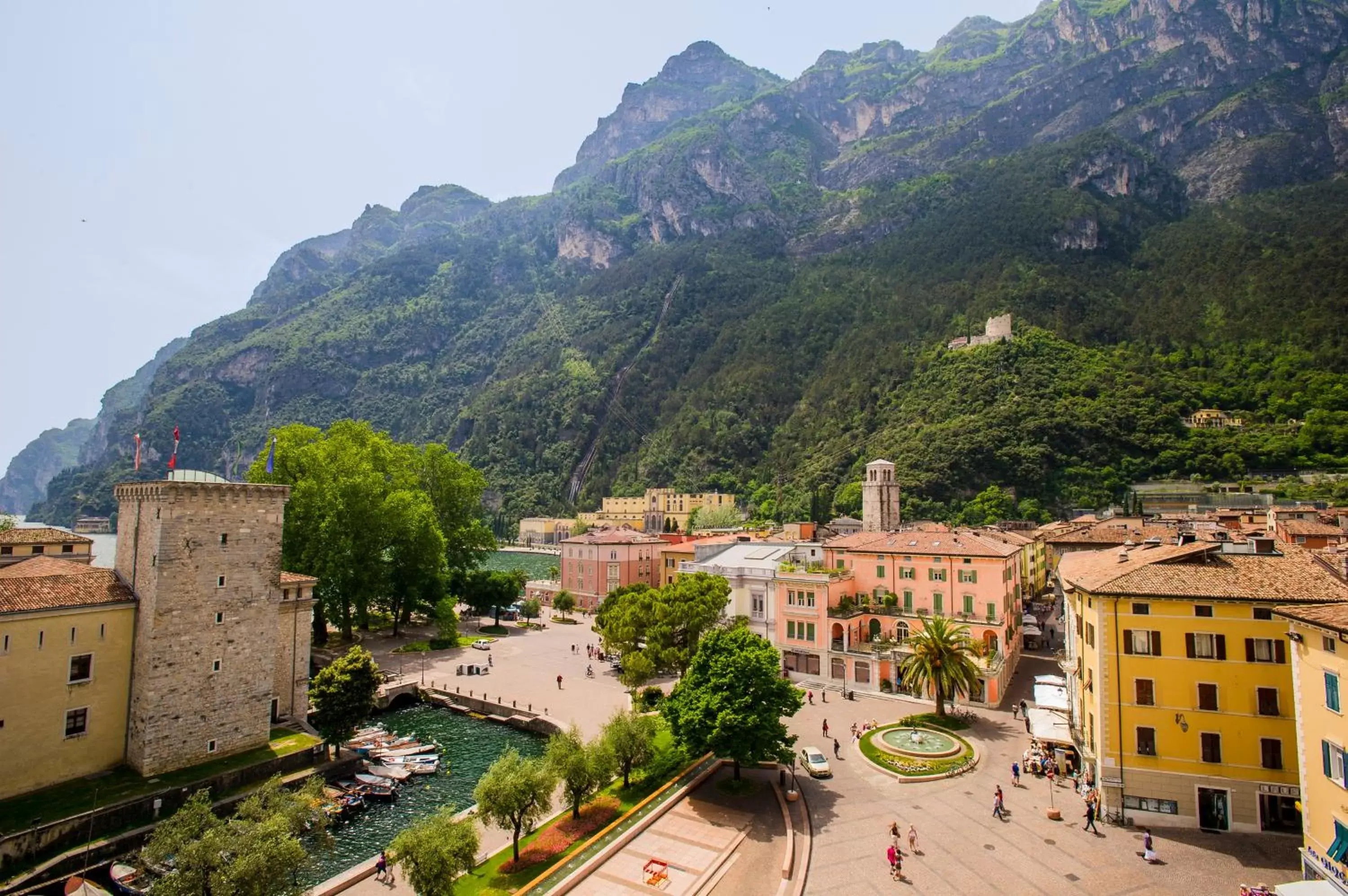 Neighbourhood, Mountain View in Grand Hotel Riva