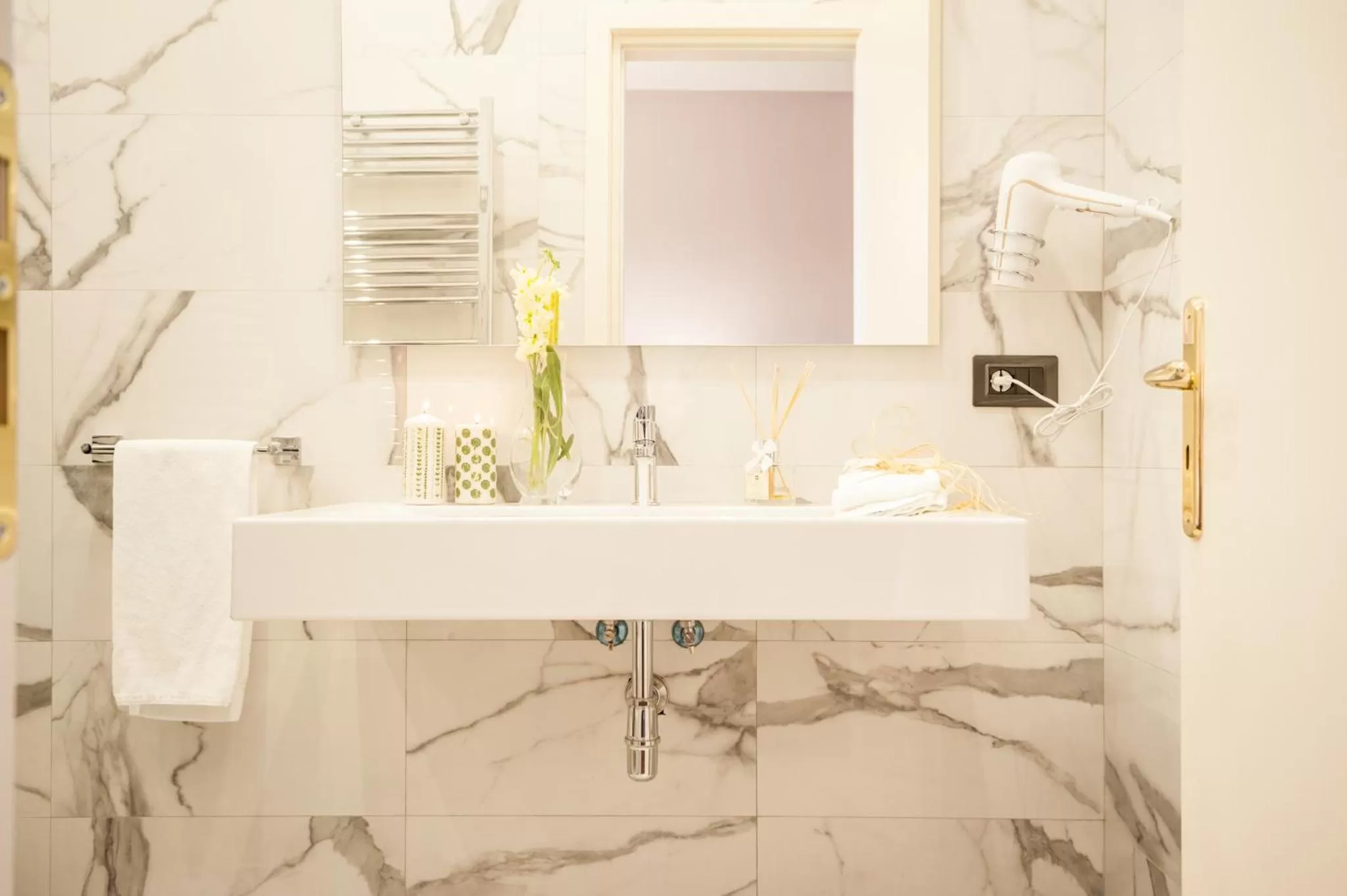 Other in Dream House Pompei