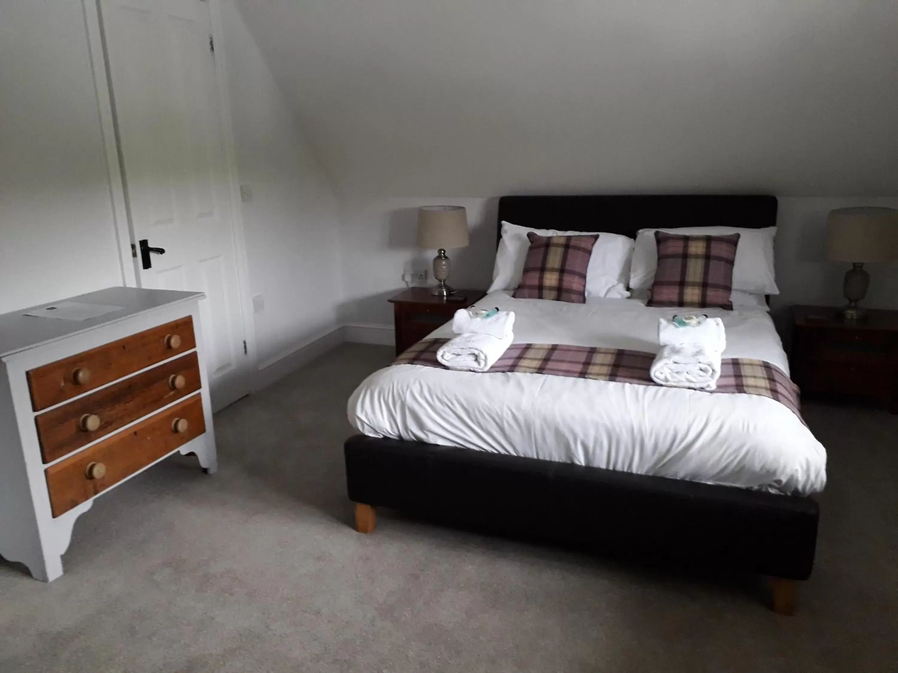 Bed in White Horse Inn