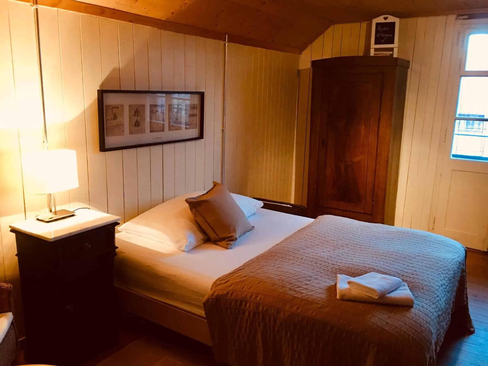 Photo of the whole room, Bed in B&B Bären