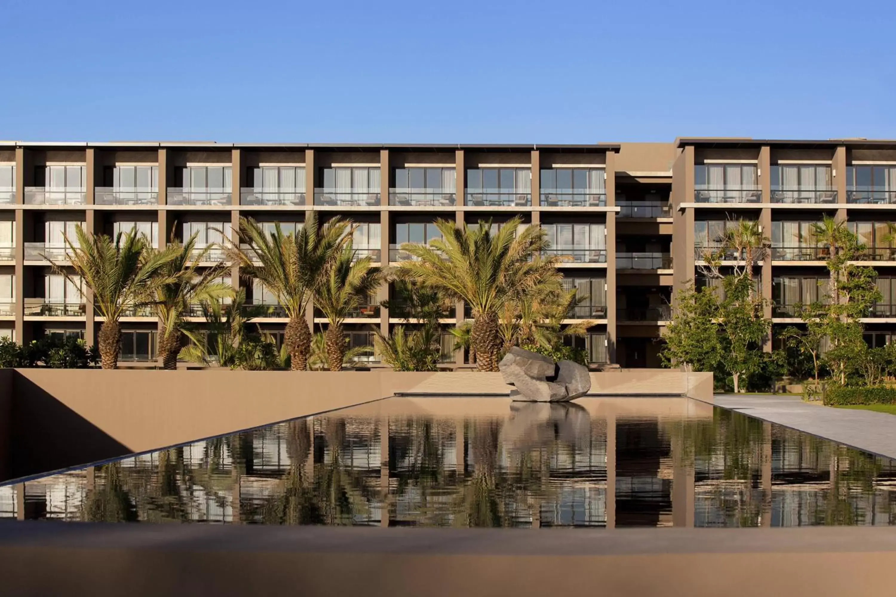 Swimming pool, Property Building in JW Marriott Los Cabos Beach Resort & Spa