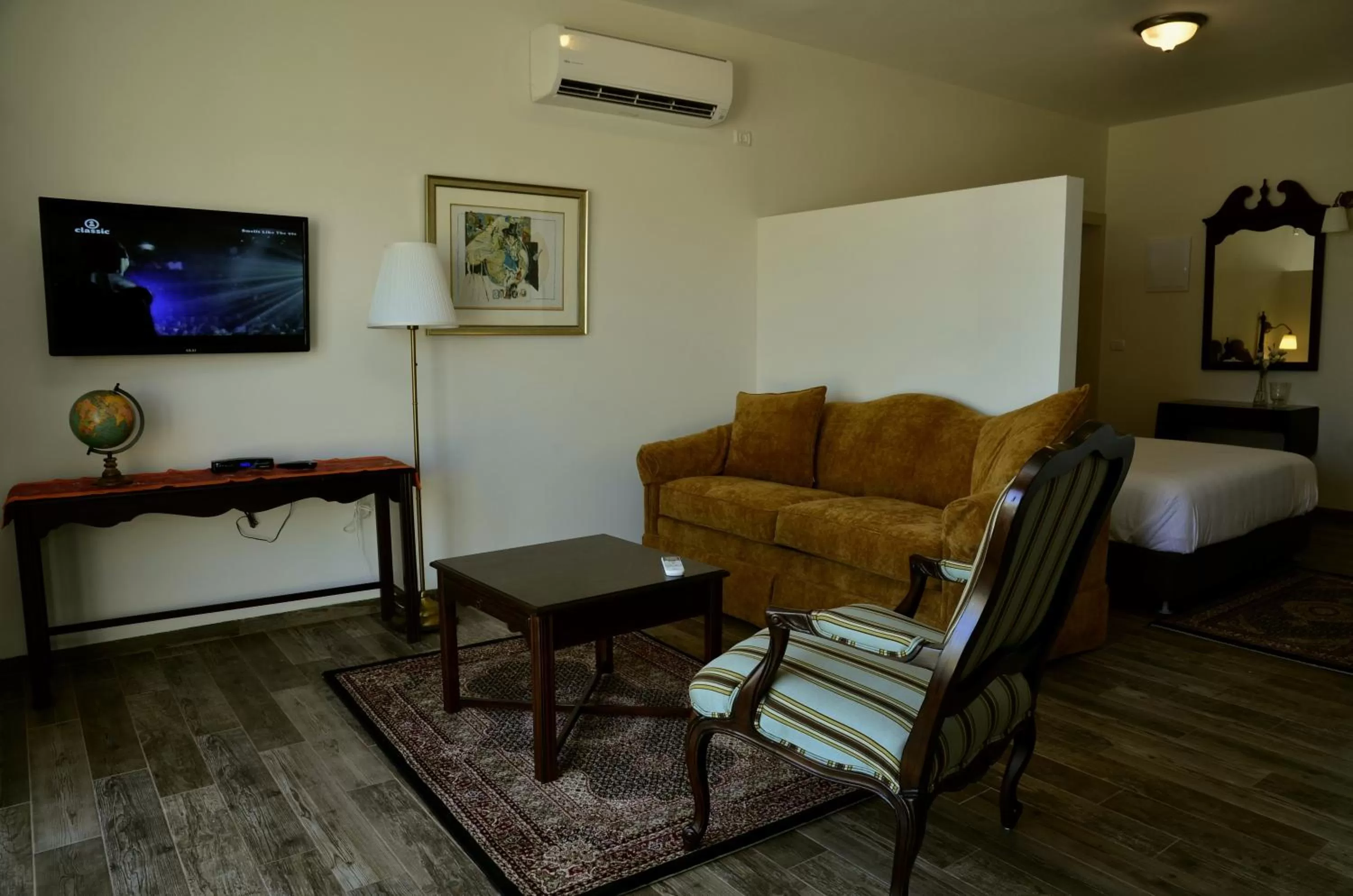 TV and multimedia, Bed in HaBaronit