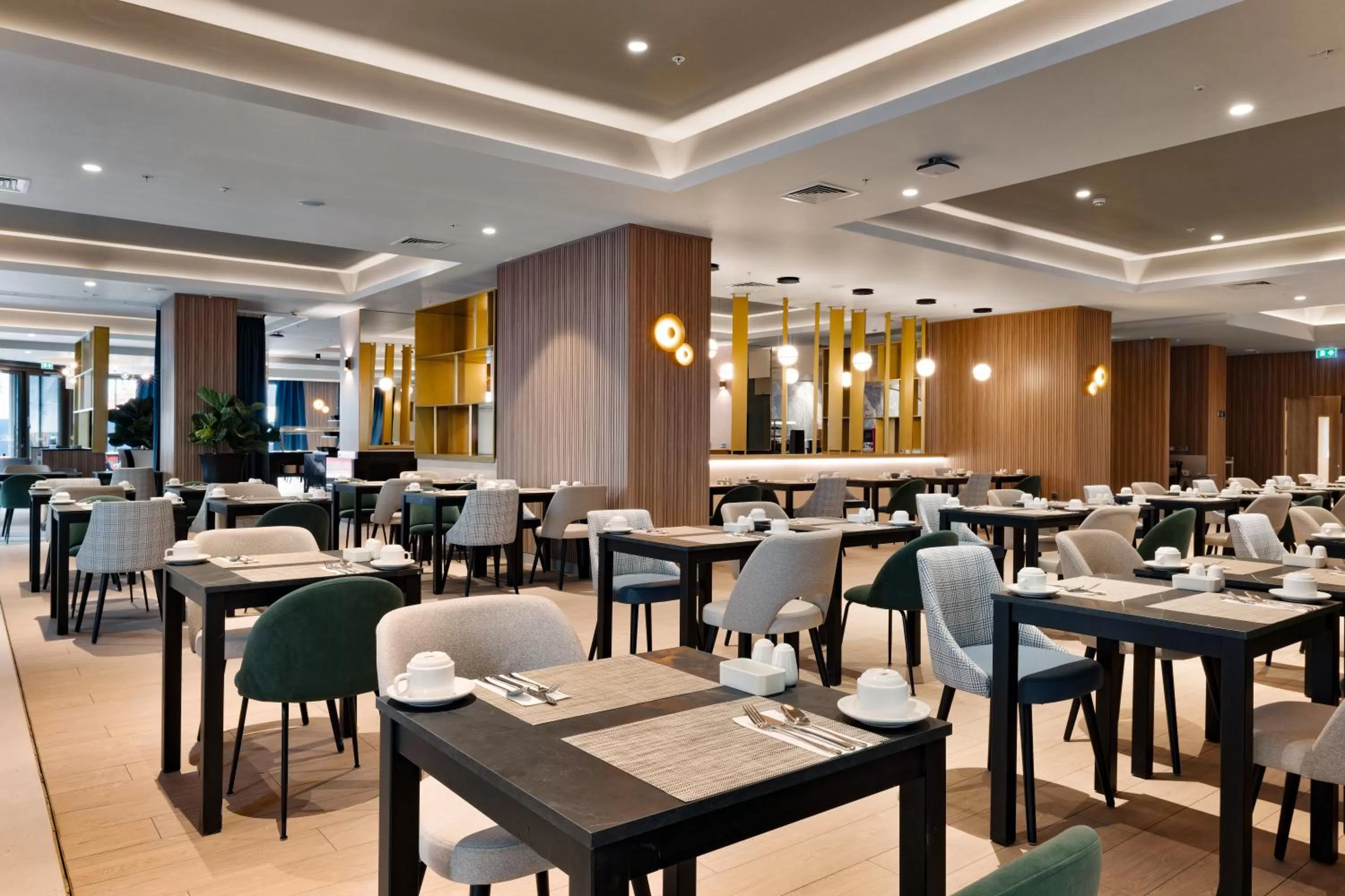 Restaurant/places to eat in Riu Plaza London Victoria