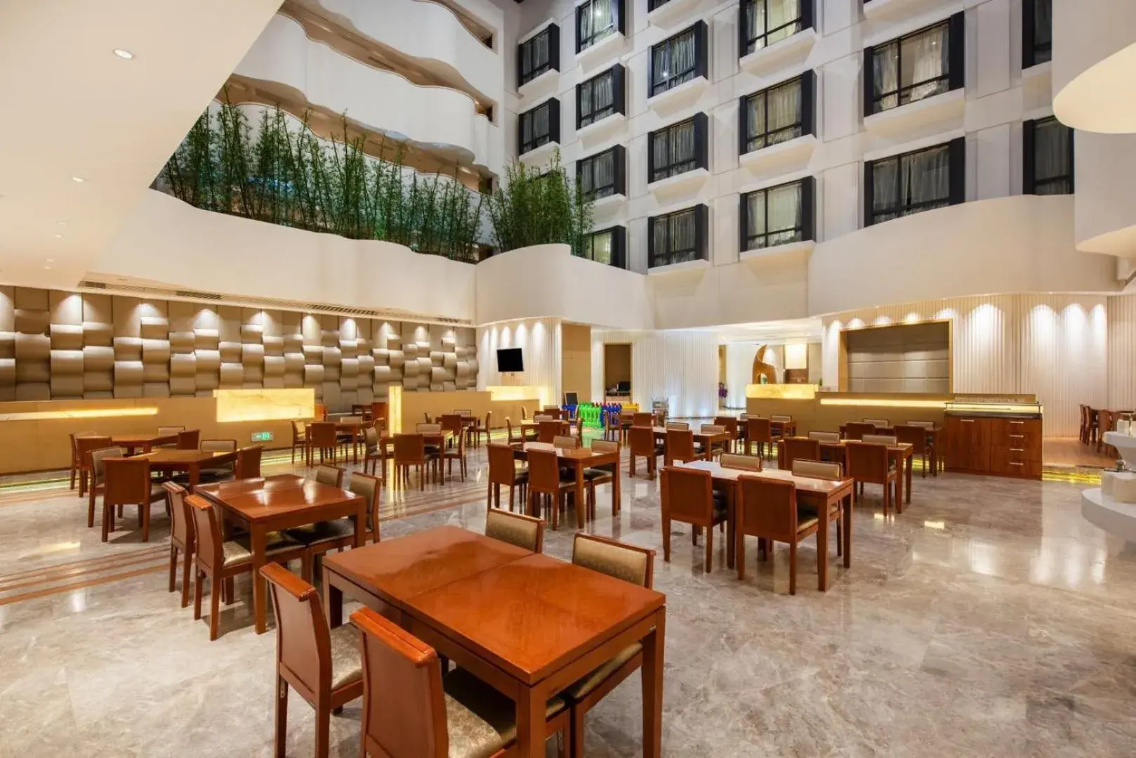 Restaurant/Places to Eat in Holiday Inn Express Shenyang Golden Corridor, an IHG Hotel