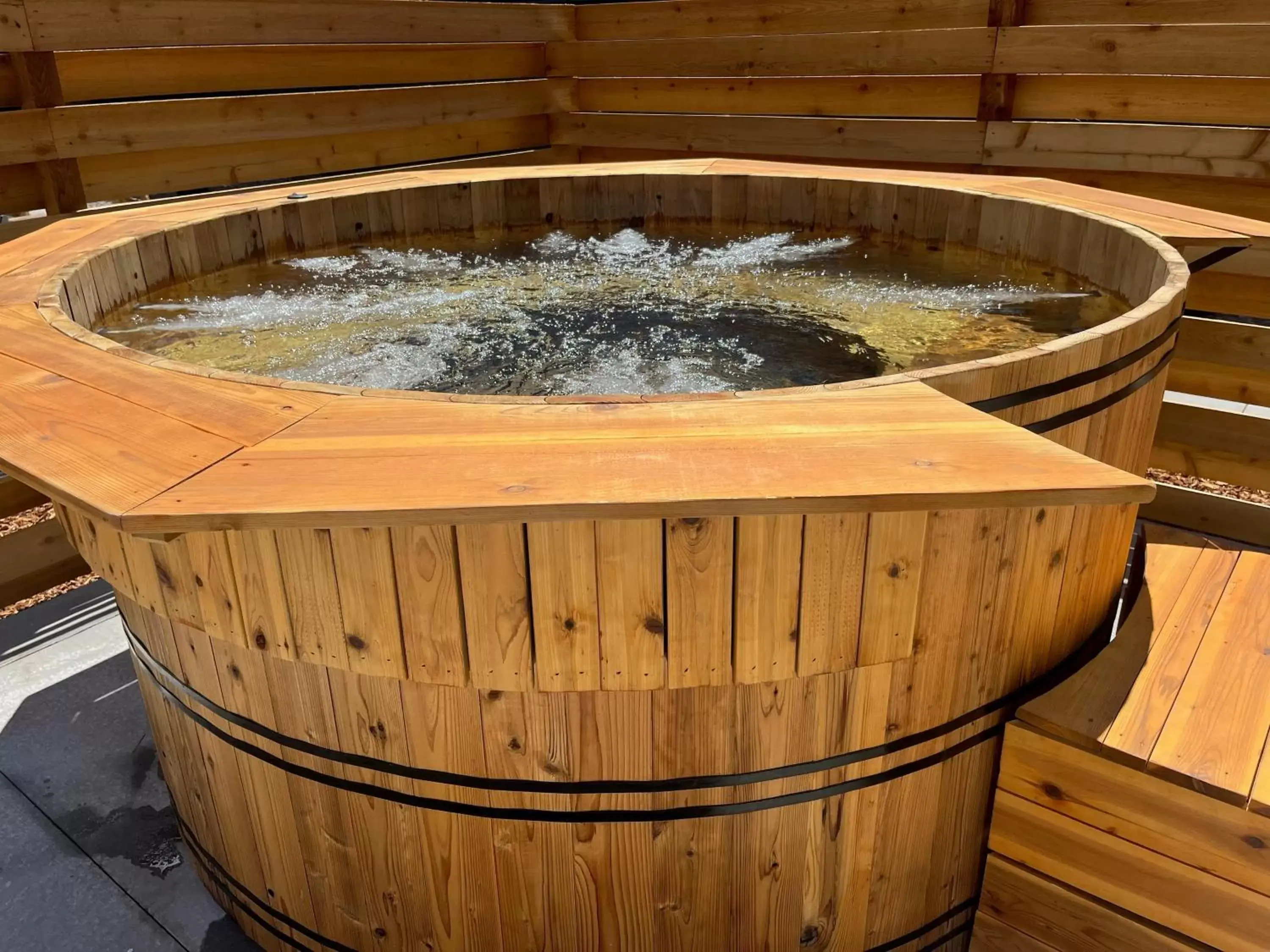 Hot Tub, Spa/Wellness in LOGE Wolf Creek