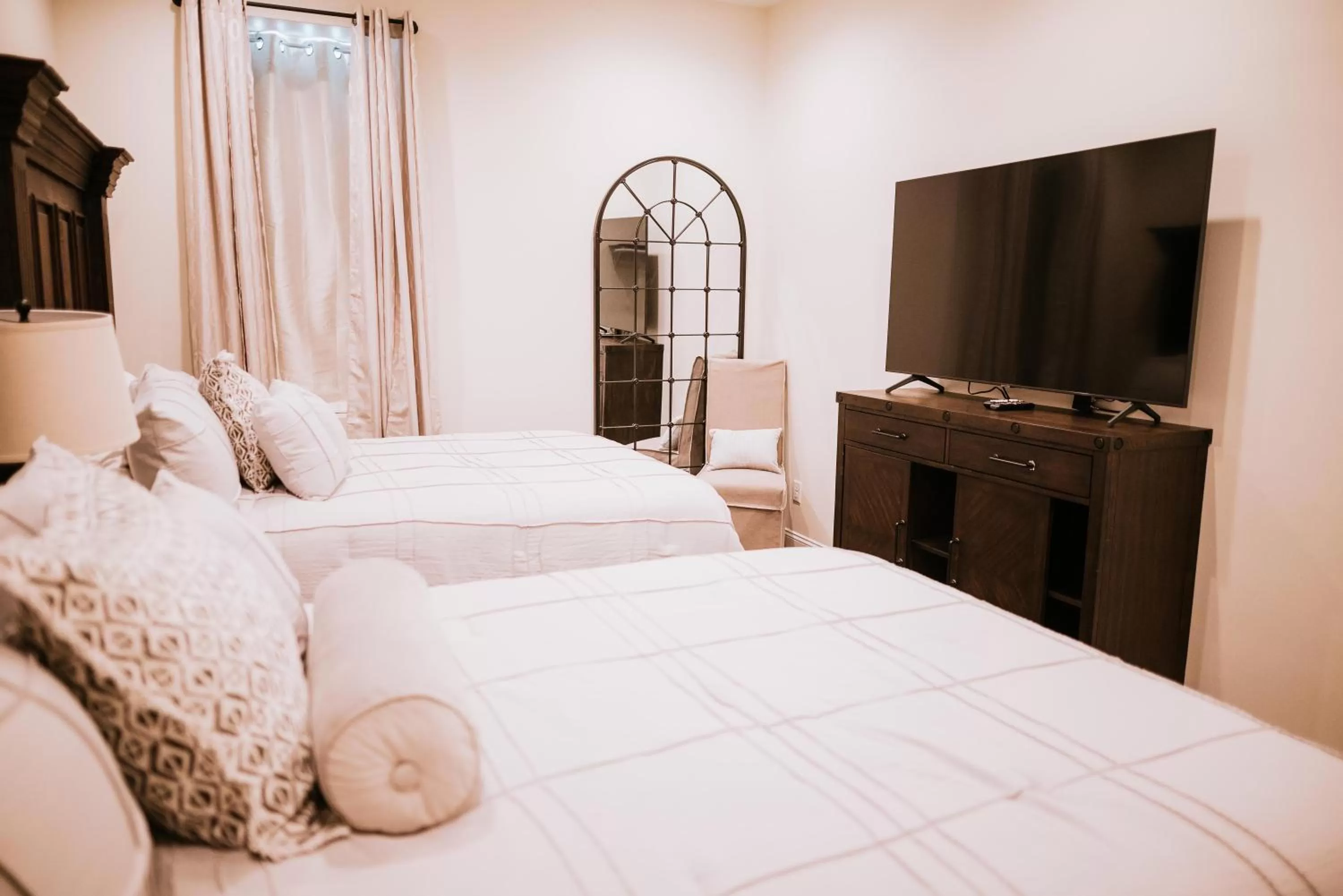 Bed in Inn On Central