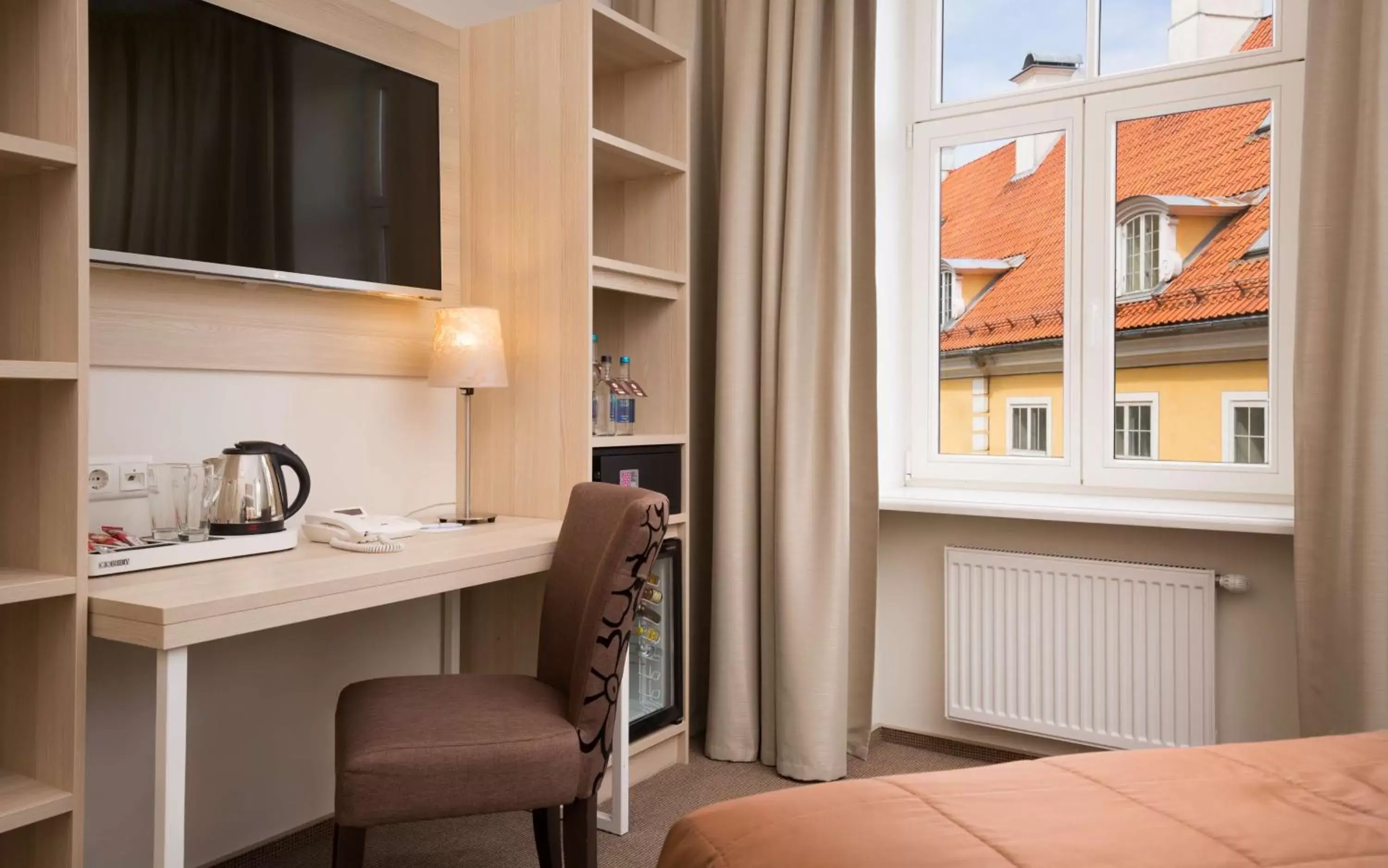 Photo of the whole room, TV/Entertainment Center in Radisson Hotel Old Town Riga