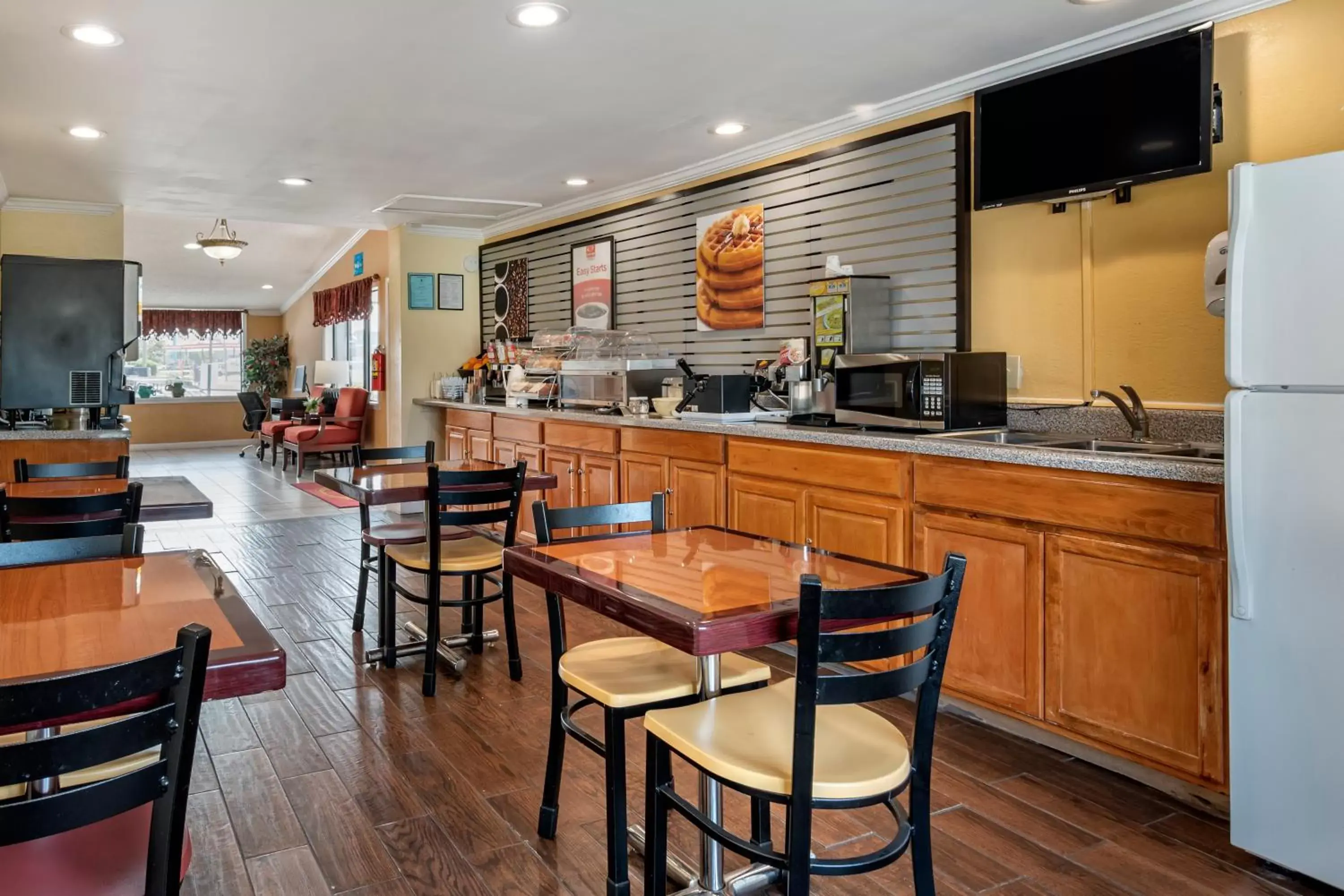 Breakfast, Restaurant/Places to Eat in Econo Lodge Oxford