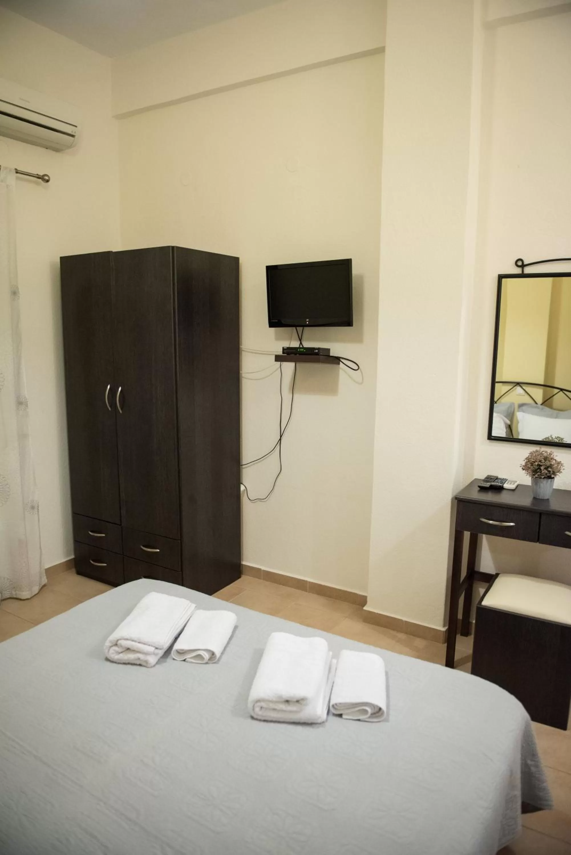 TV/Entertainment Center in Musses House