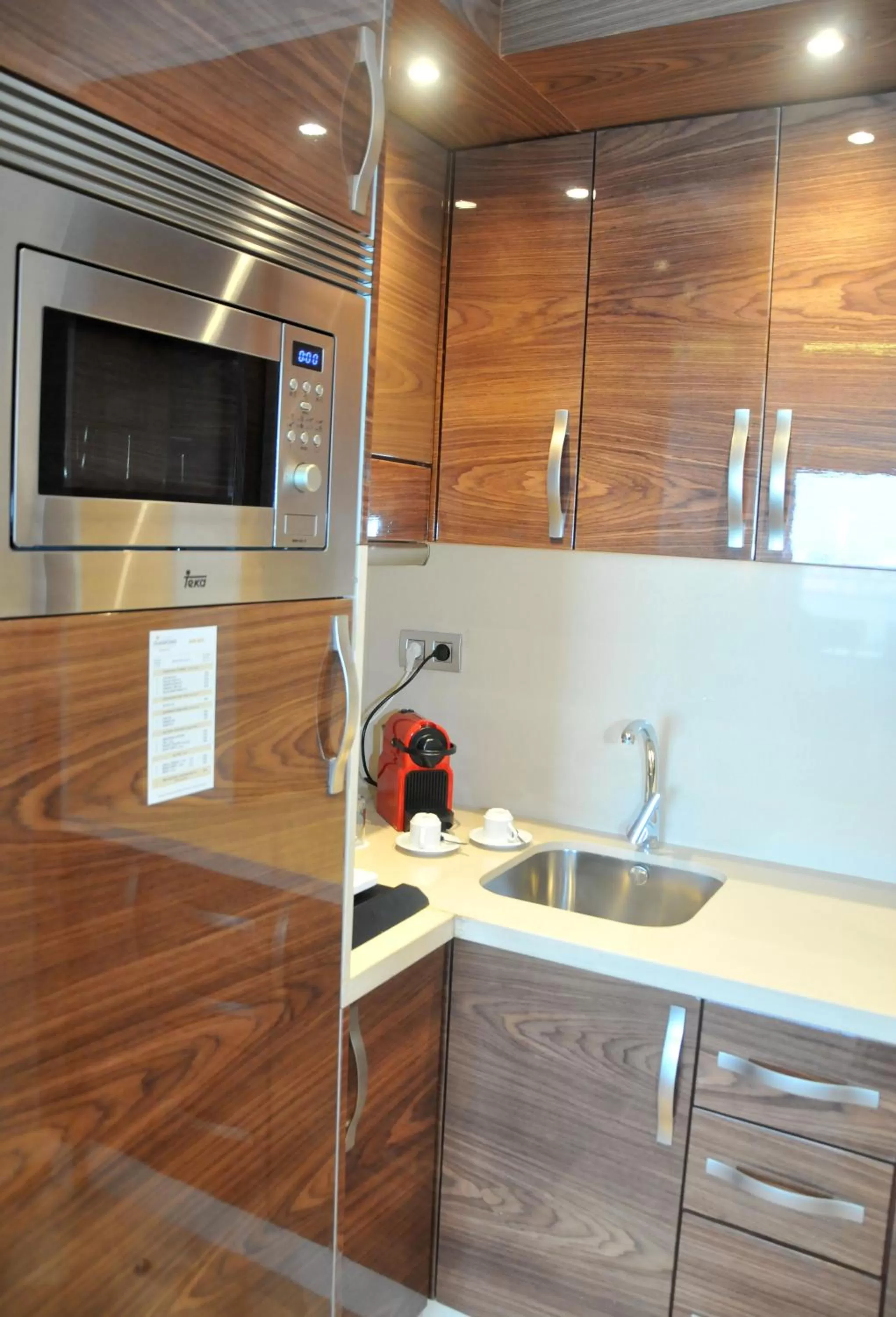 kitchen in Suite Hotel Casa Diamond