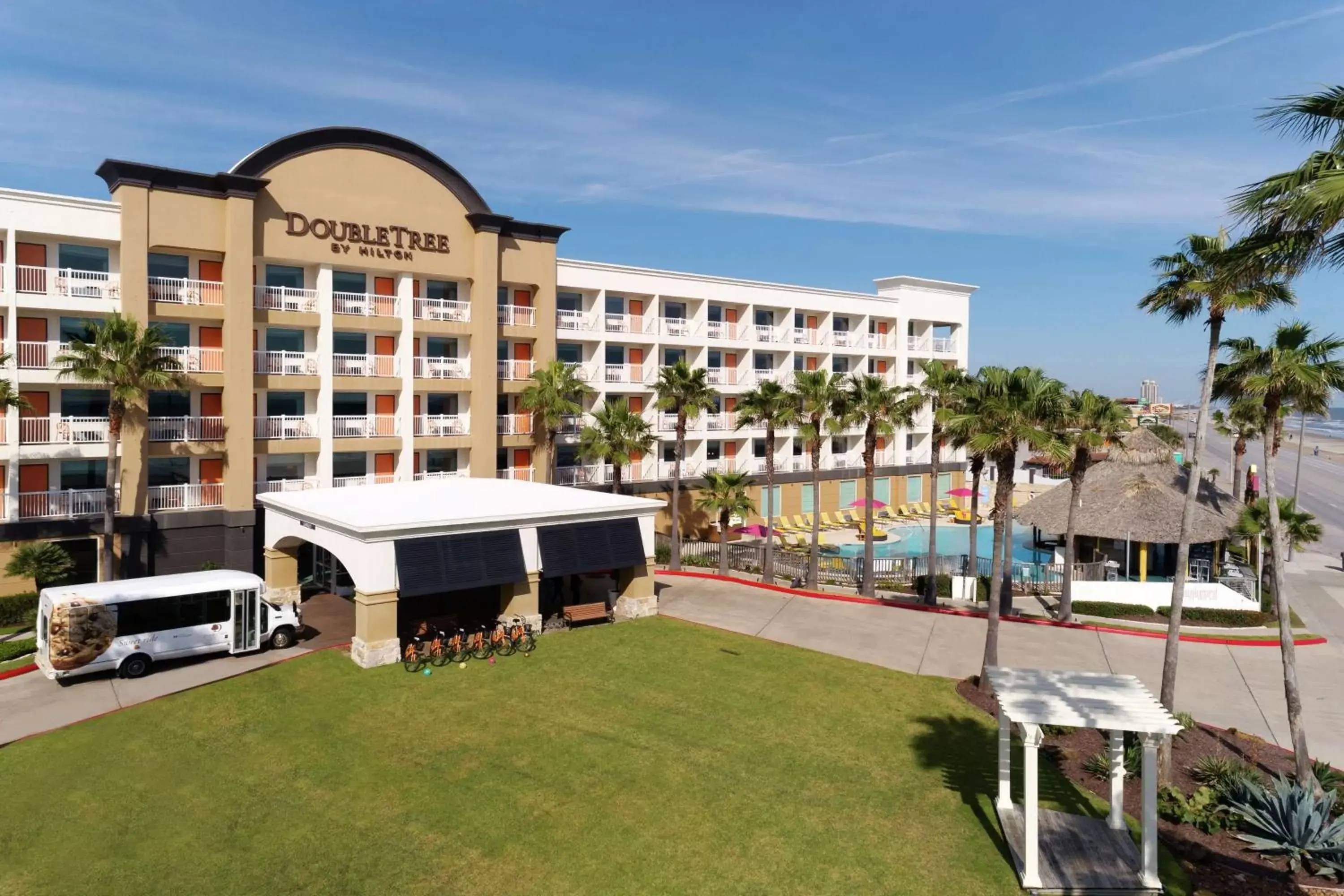 Property Building in DoubleTree by Hilton Galveston Beach