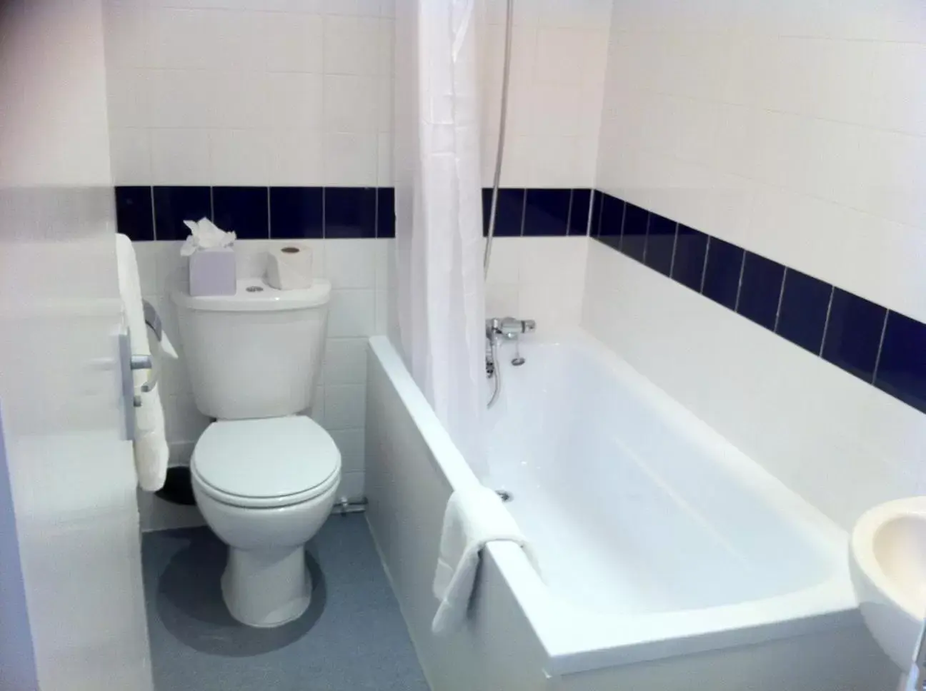Shower, Bathroom in Royal Bath Hotel & Spa Bournemouth