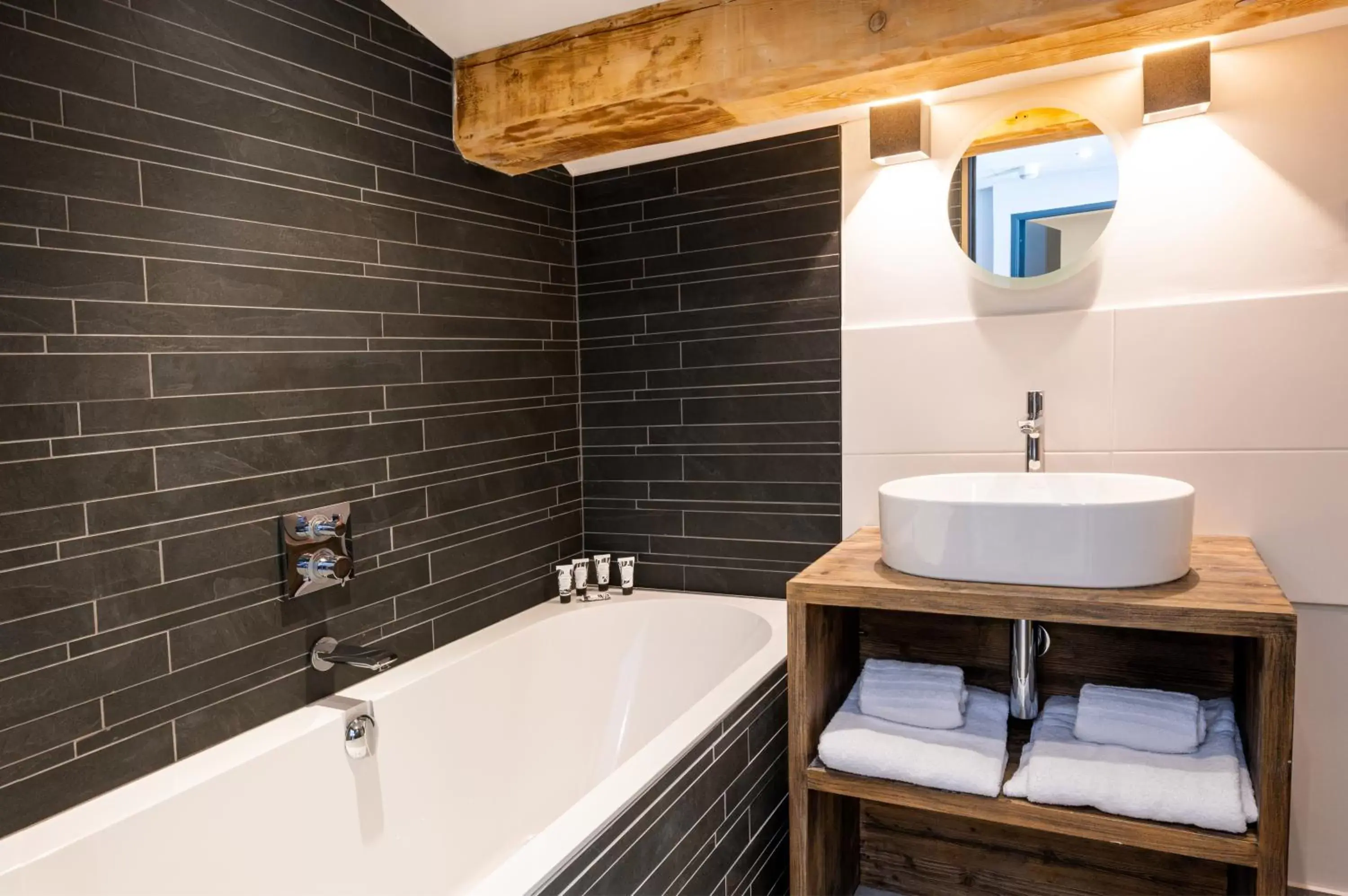 Bathroom in Tetras Lodge by Les Etincelles