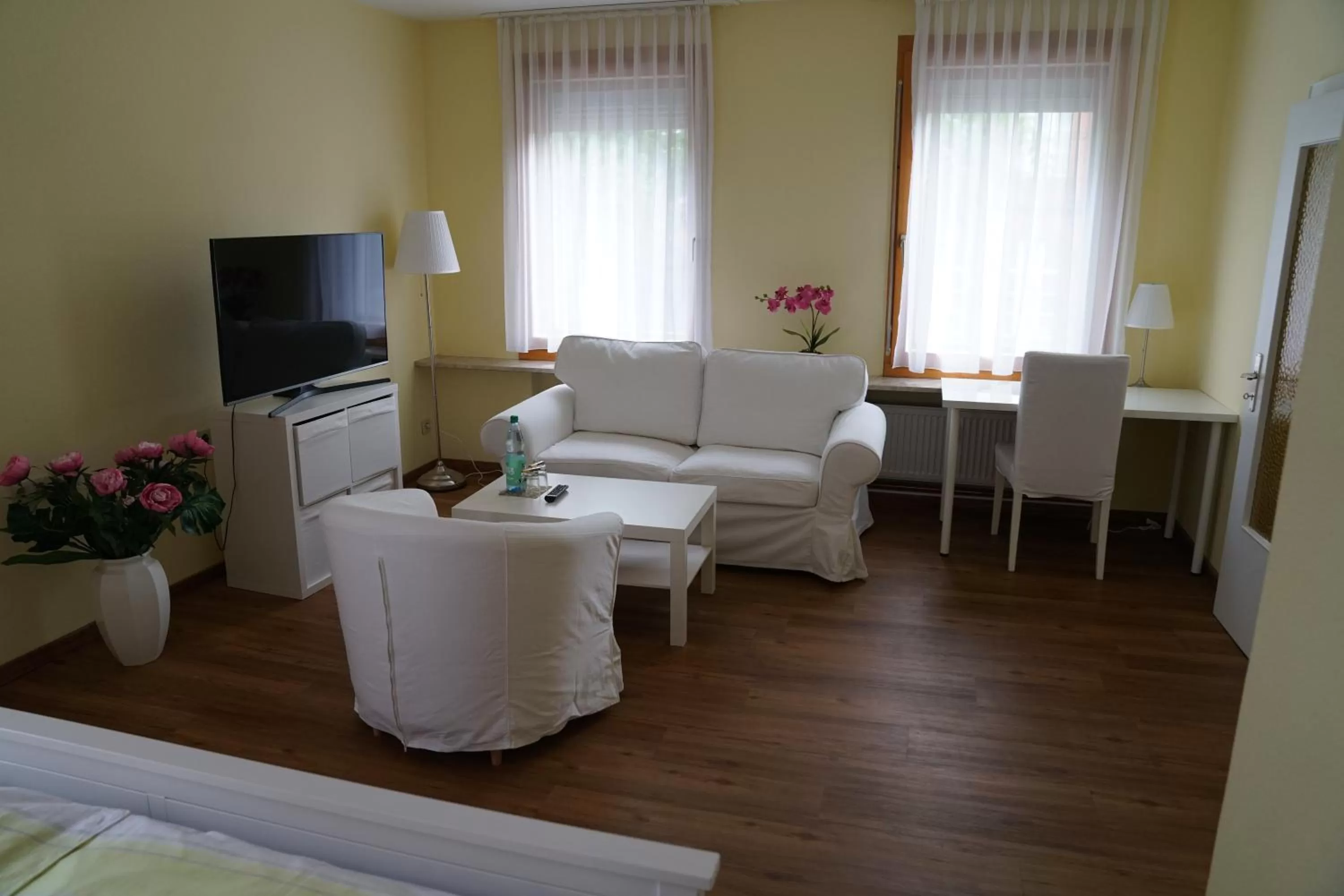 TV and multimedia, Bed in Hotel zum Grafen Hallermunt