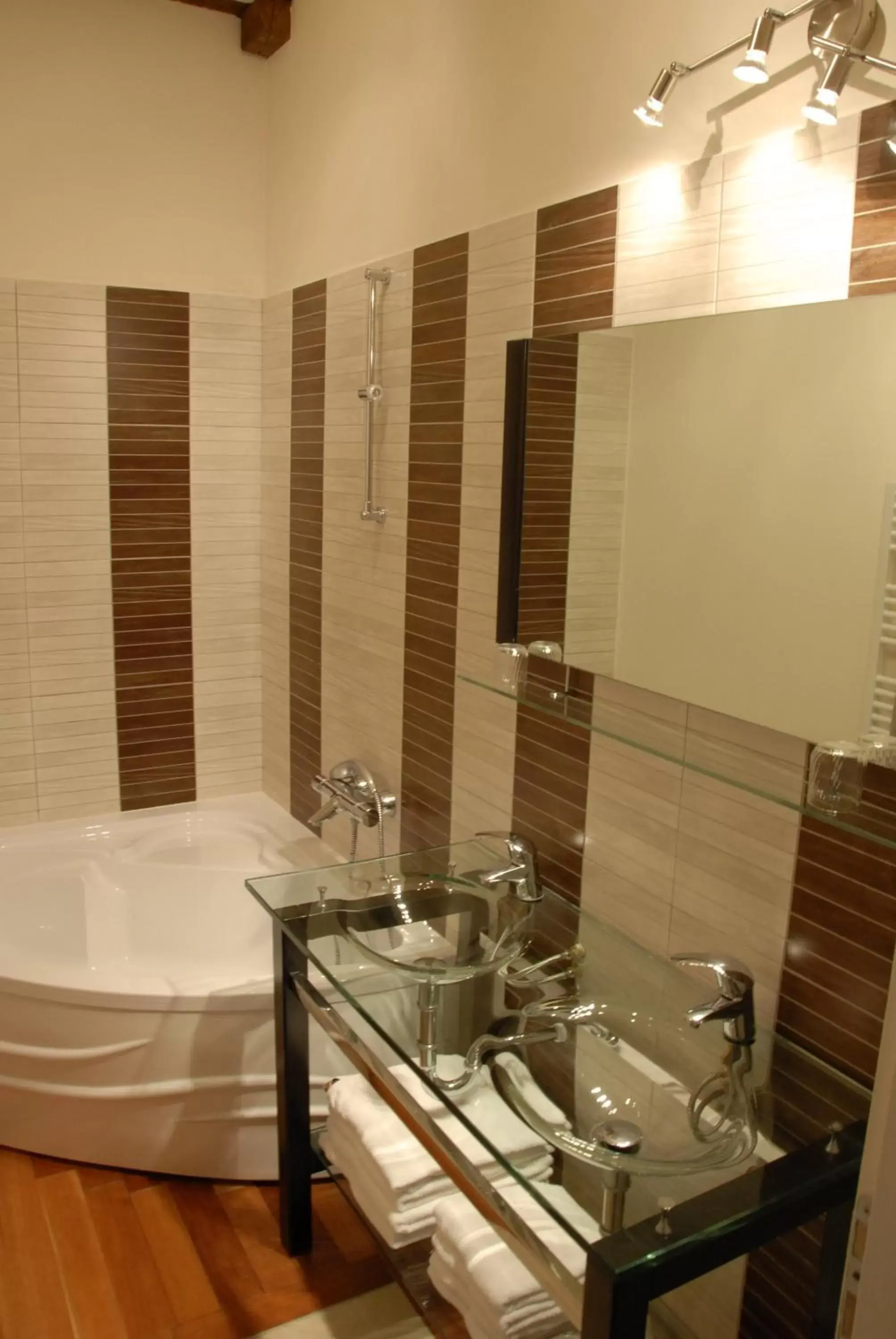 Bathroom in Les Pierres D'aurèle Chambres d'Hôtes