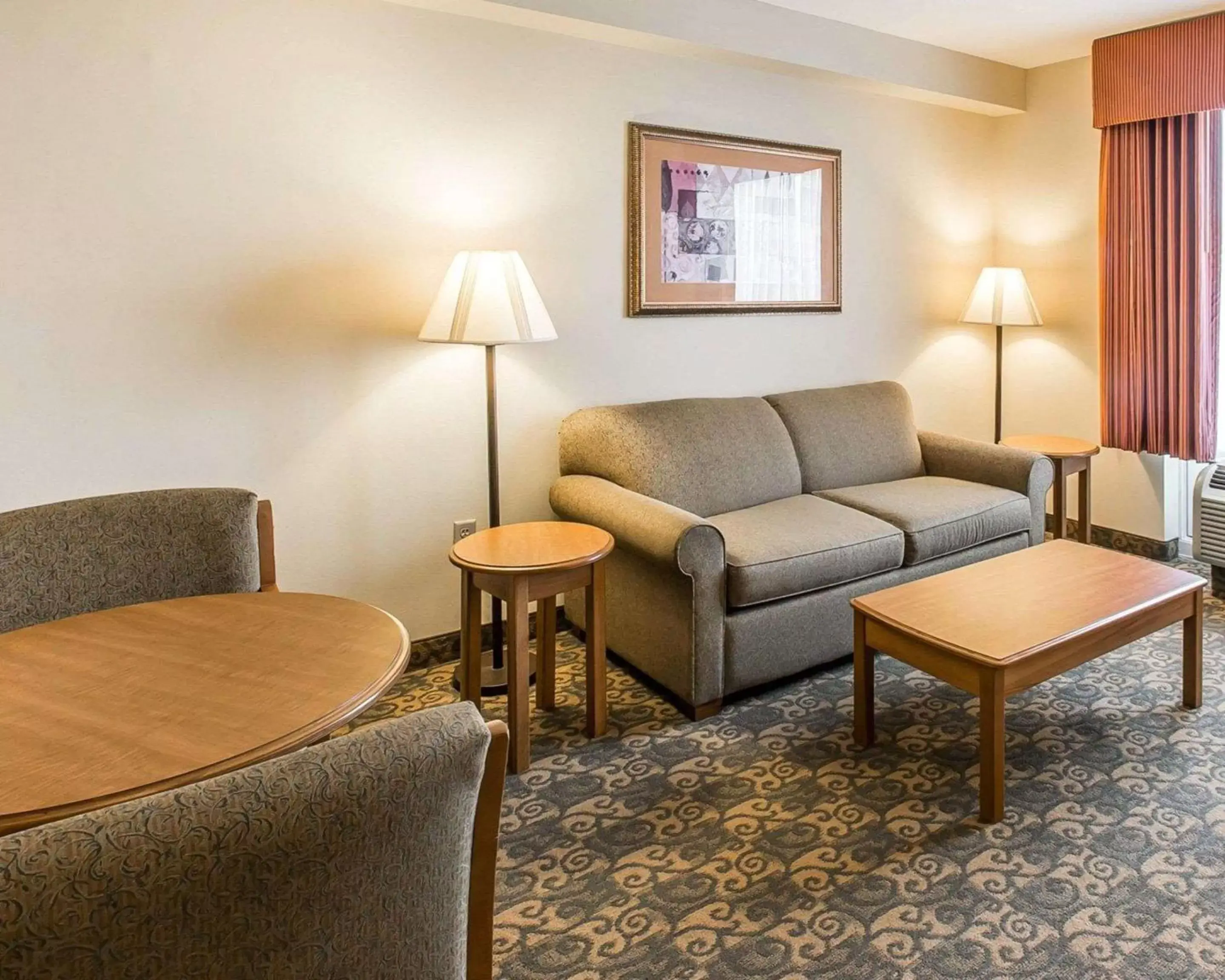 Bedroom, Seating Area in Comfort Suites