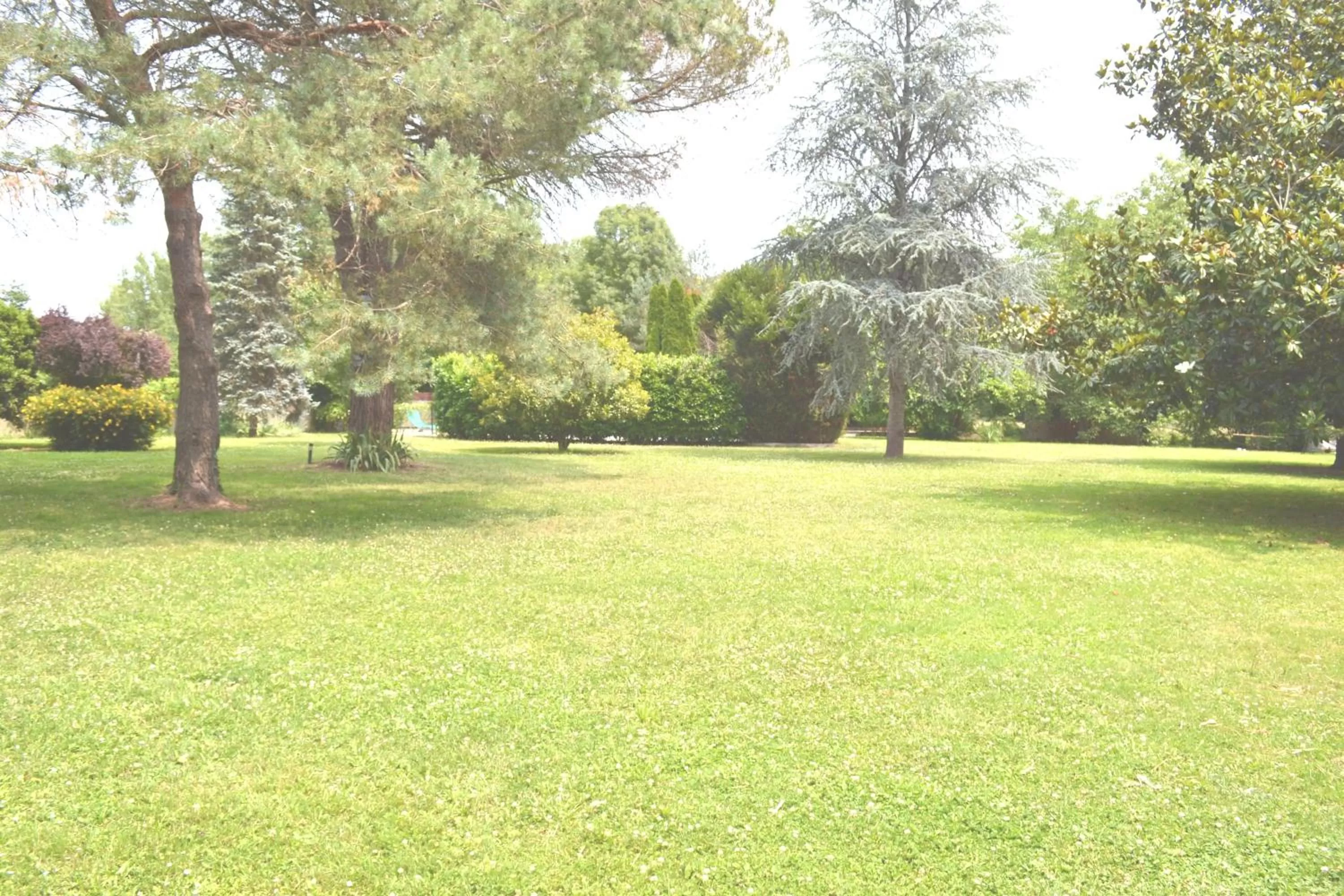 Garden in Les Bruyeres B&B