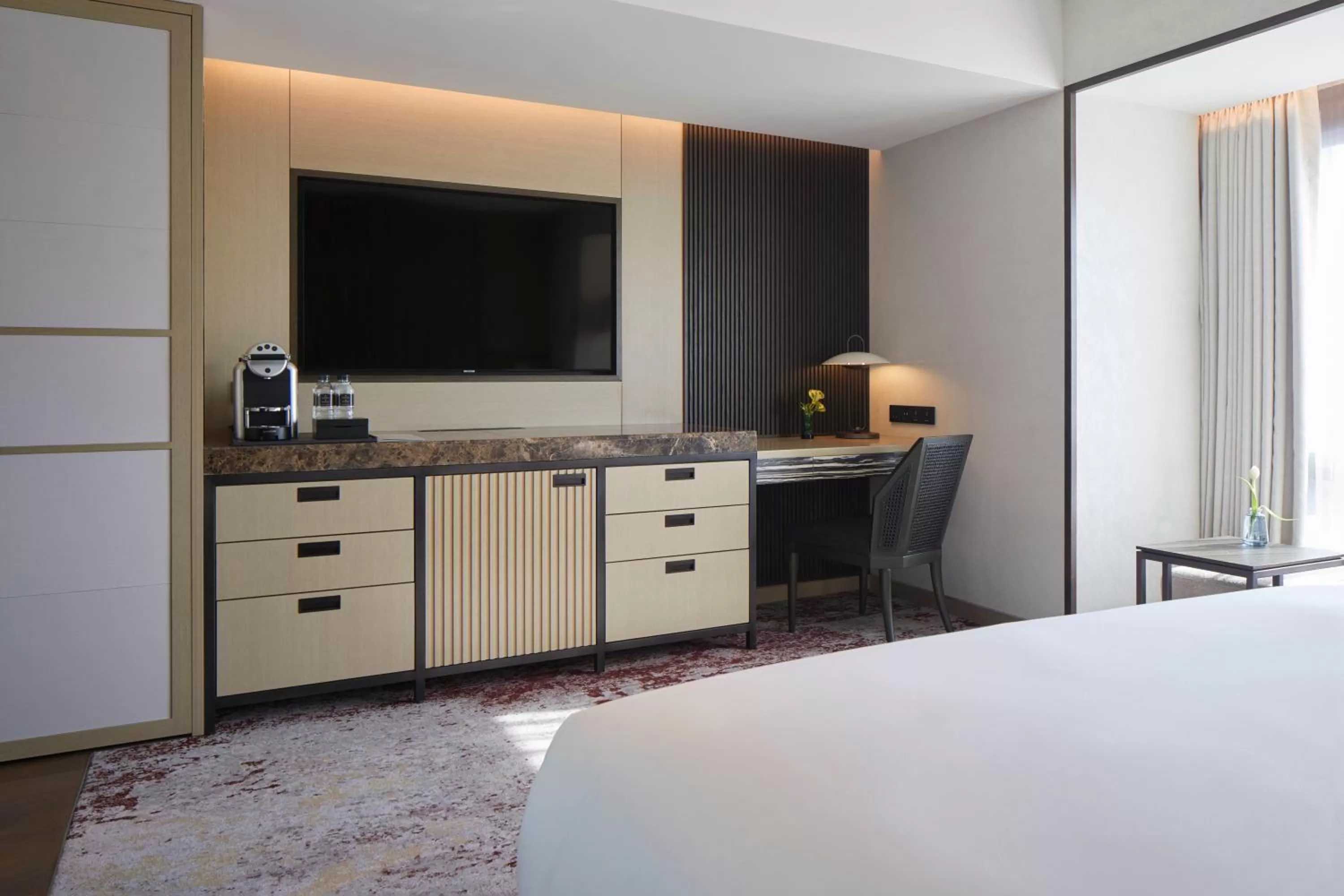 Photo of the whole room, Bed in Grand InterContinental Seoul Parnas by IHG