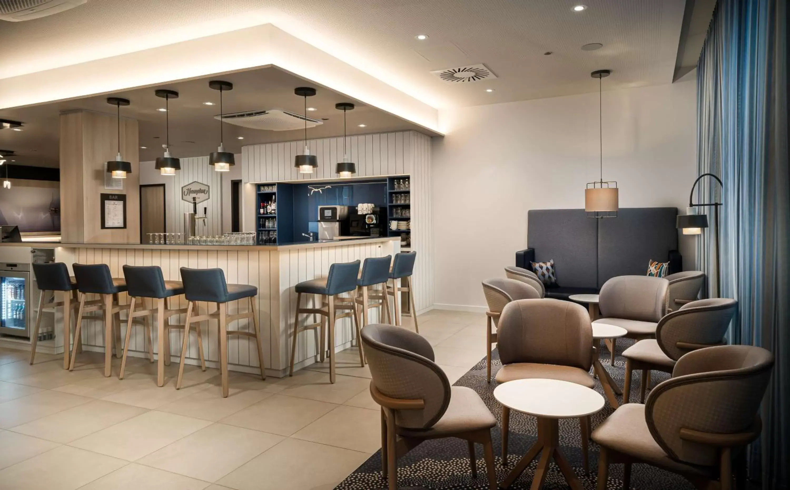 Lobby or reception, Lounge/Bar in Hampton By Hilton Kiel