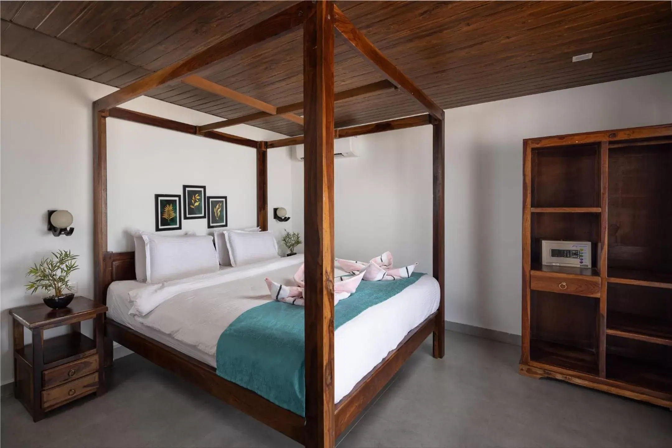 Bedroom, Bed in The Shore beach resort Bedroom, Bed in The Shore beach resort