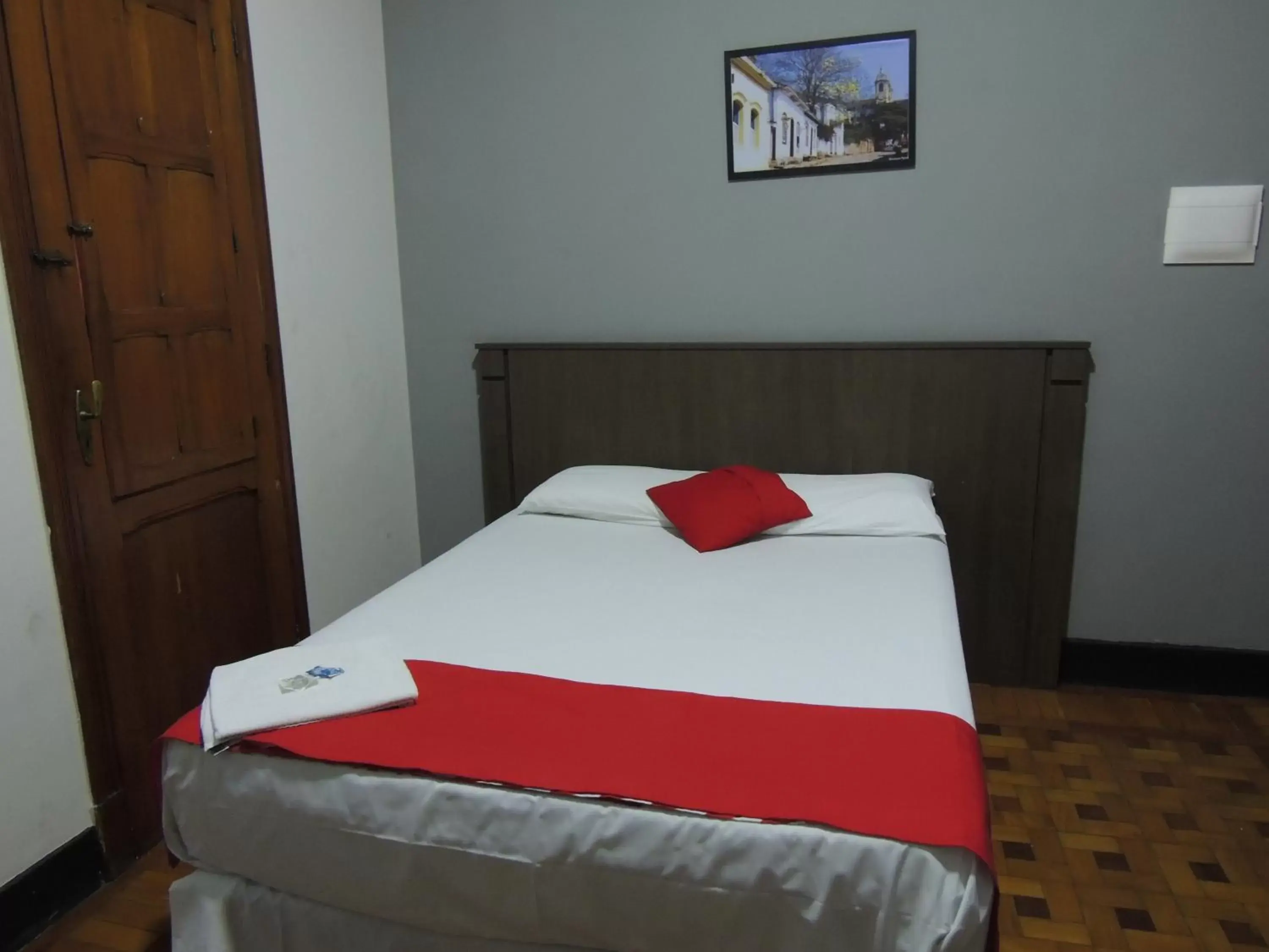 Double Room with Balcony - single occupancy in Hotel Gontijo Belo Horizonte - Próximo a Rodoviária e Praça Sete Double Room with Balcony - single occupancy in Hotel Gontijo Belo Horizonte - Próximo a Rodoviária e Praça Sete