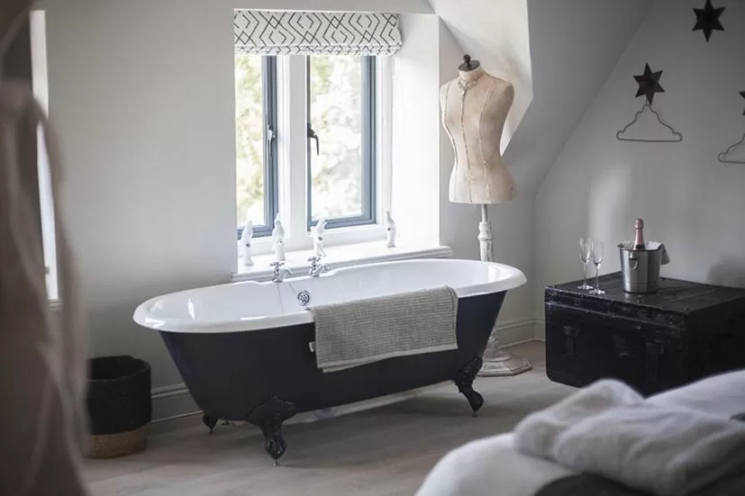 Day in Timbrell's Yard