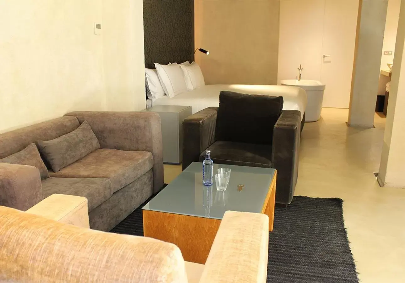 Living room, Seating Area in EME Catedral Hotel