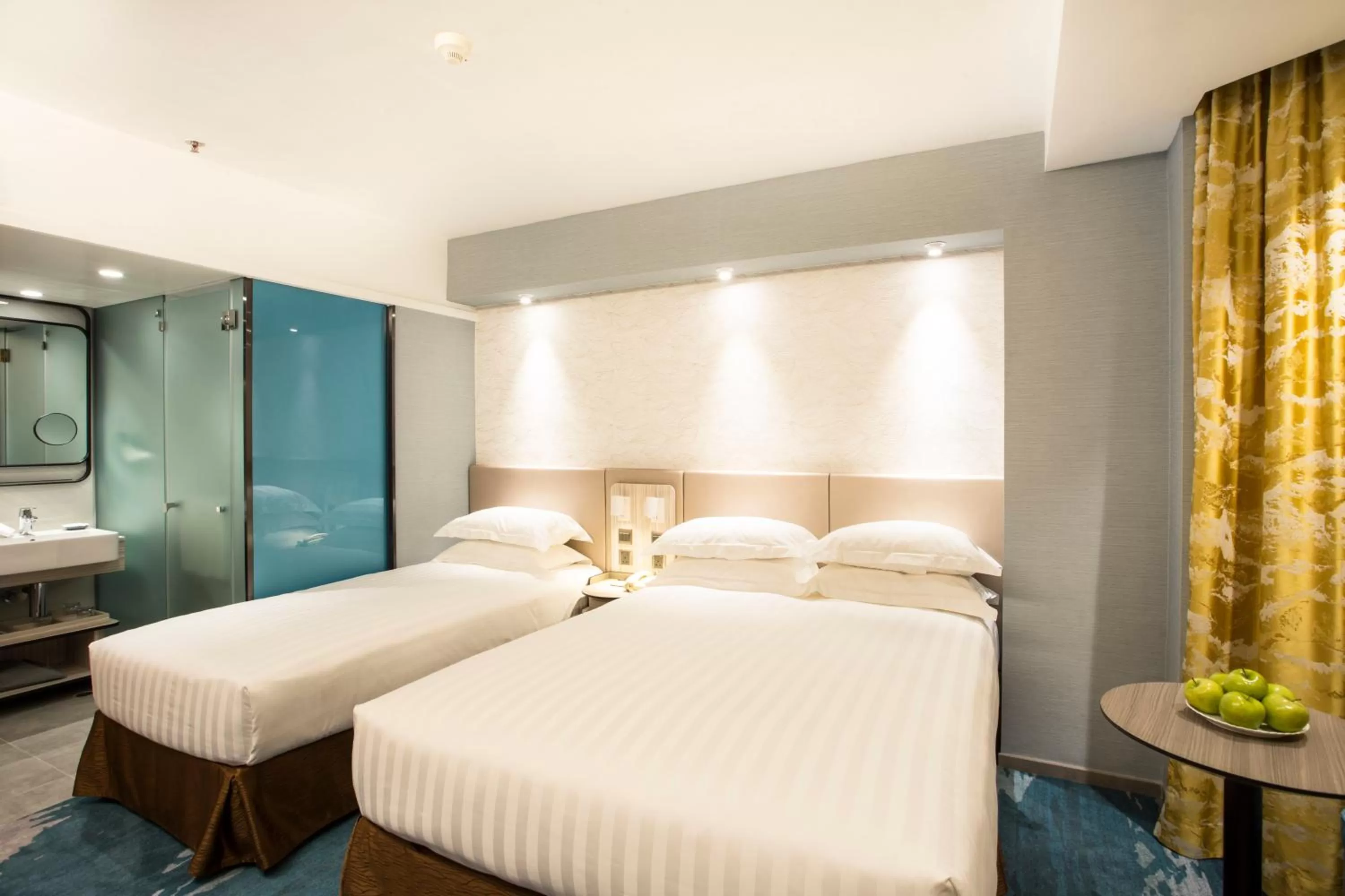 Bed in Wharney Hotel