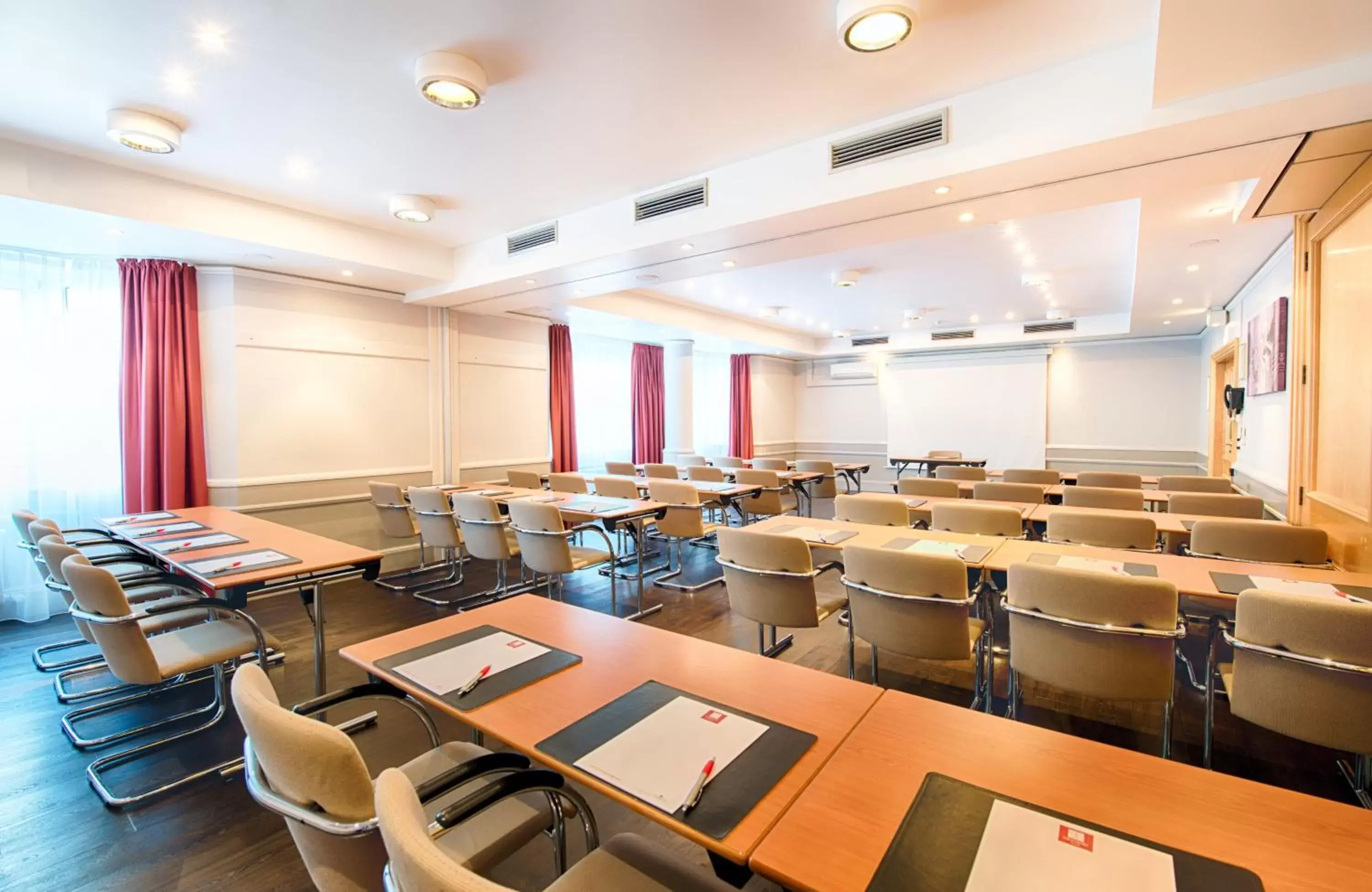 Meeting/conference room in Leonardo Hotel Düsseldorf City Center