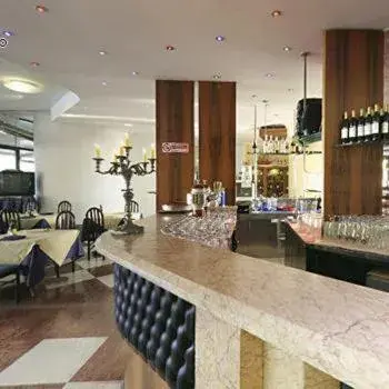 Lounge or bar in Hotel Centro Turistico Gardesano