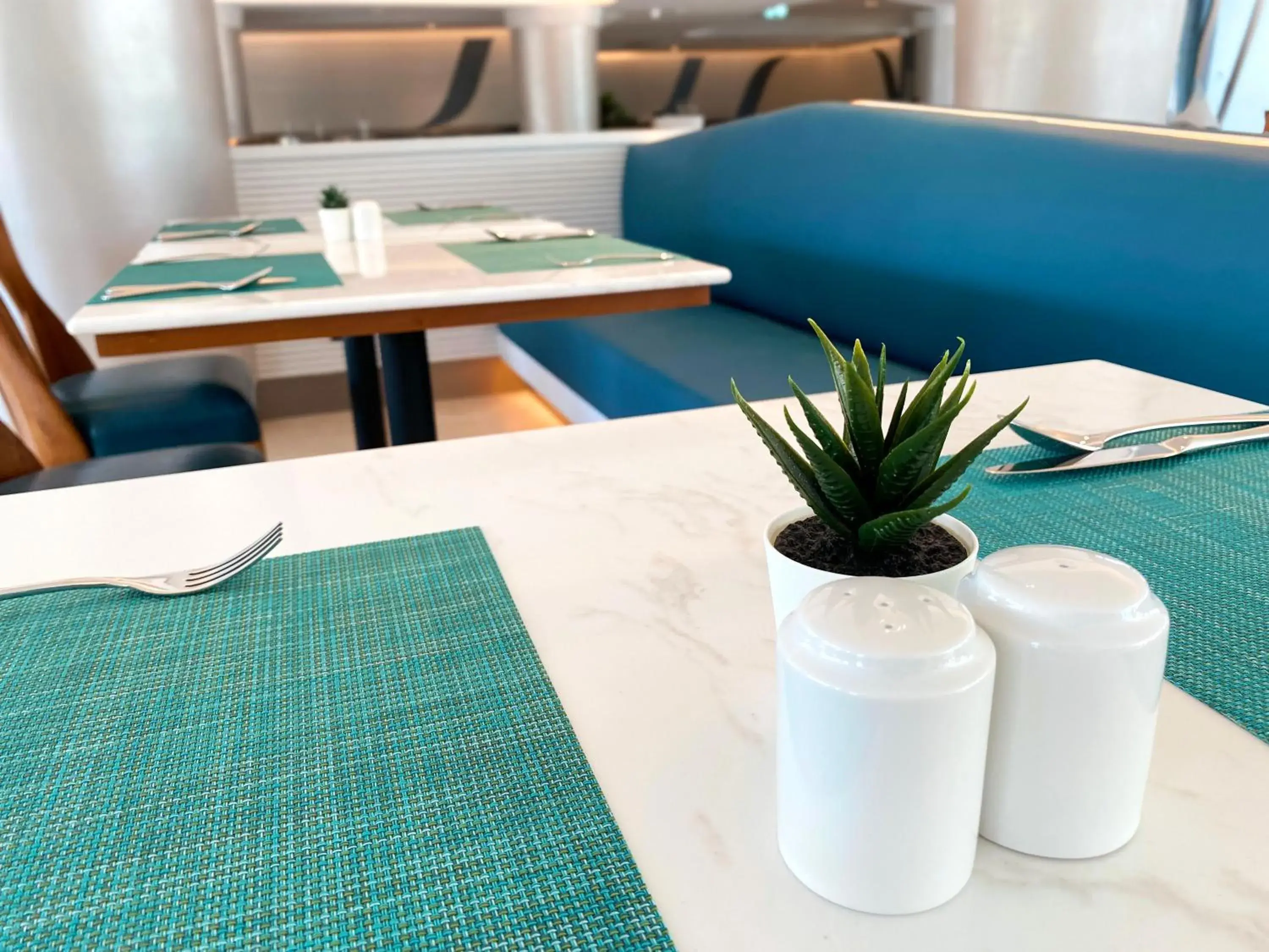 Restaurant/places to eat in The Oceanic Sportel Phuket - SHA Extra Plus Restaurant/places to eat in The Oceanic Sportel Phuket - SHA Extra Plus