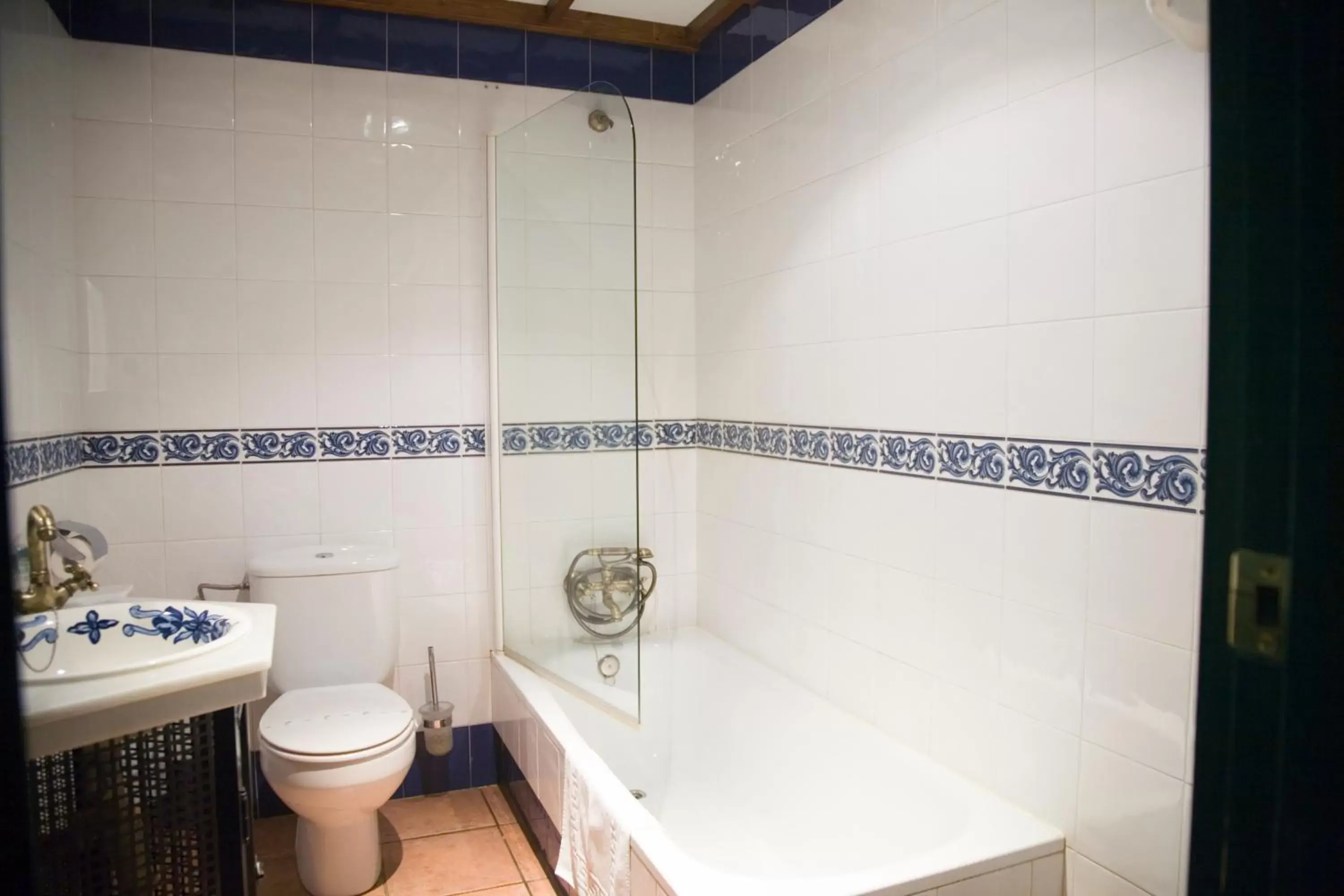 Bathroom in Hospedium Hotel Rural Soterraña