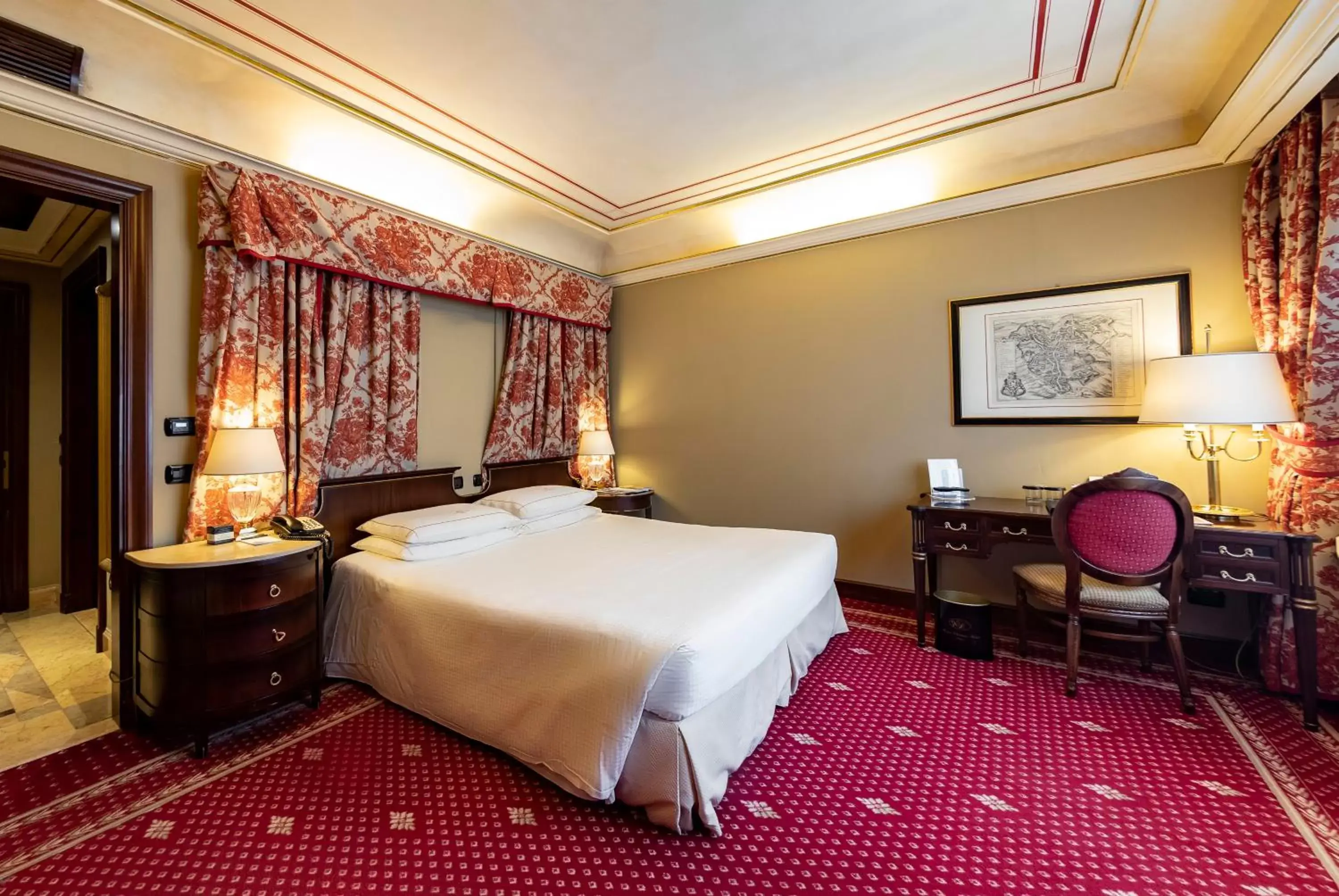 Photo of the whole room, Bed in River Chateau Hotel