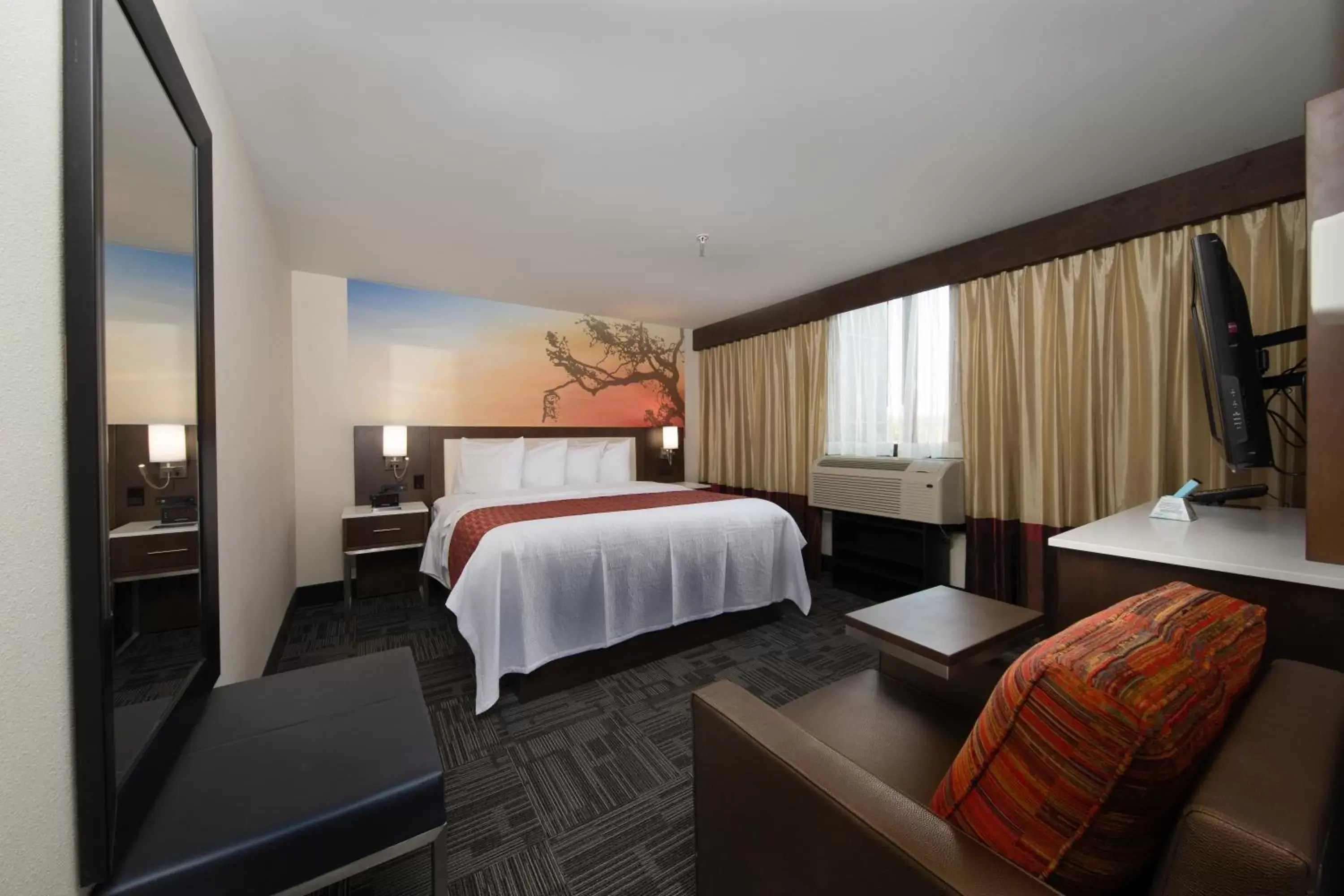 Bedroom in Brookfield- Milwaukee Hotel