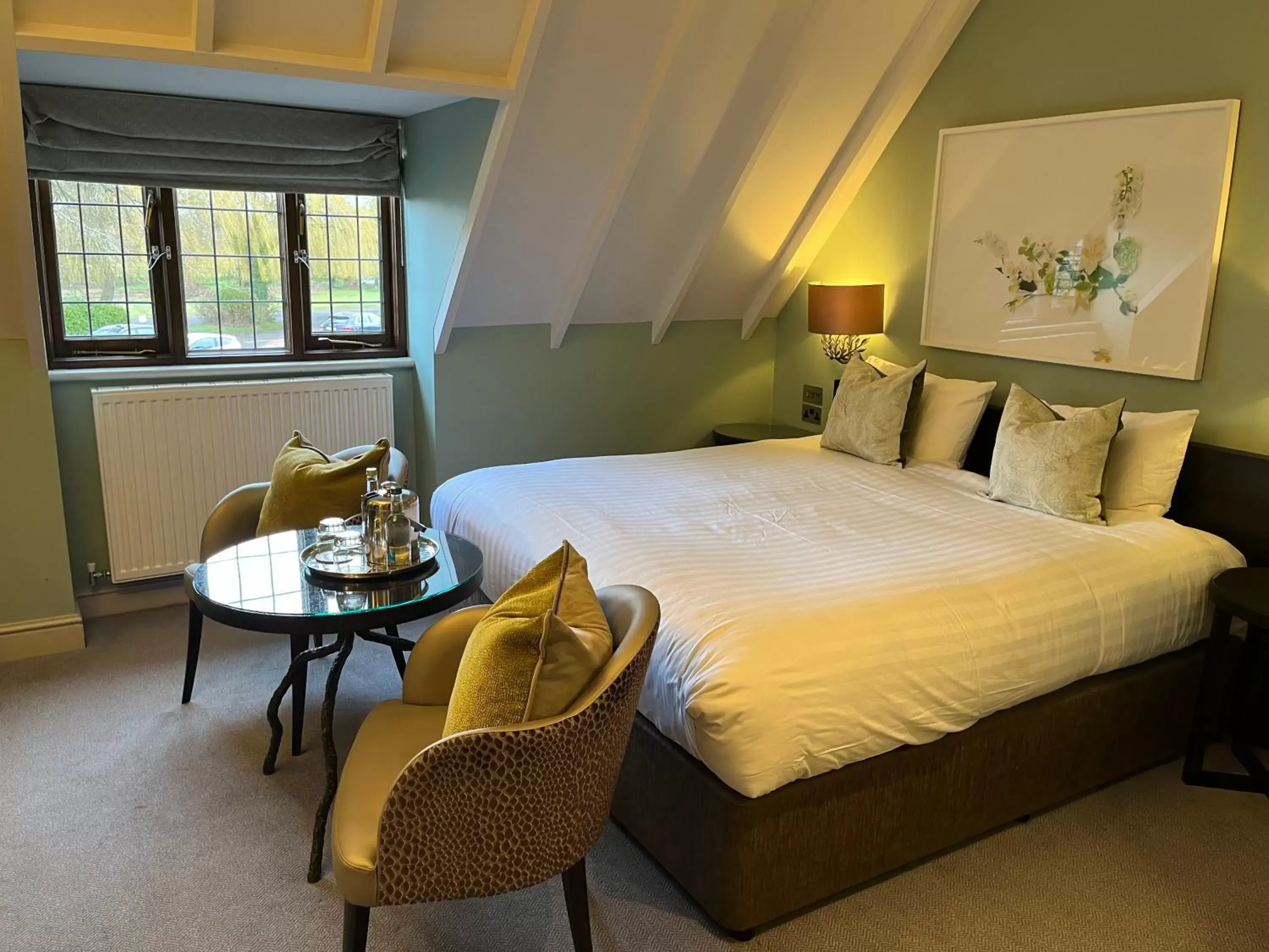 Bedroom, Bed in Hogarths Stone Manor
