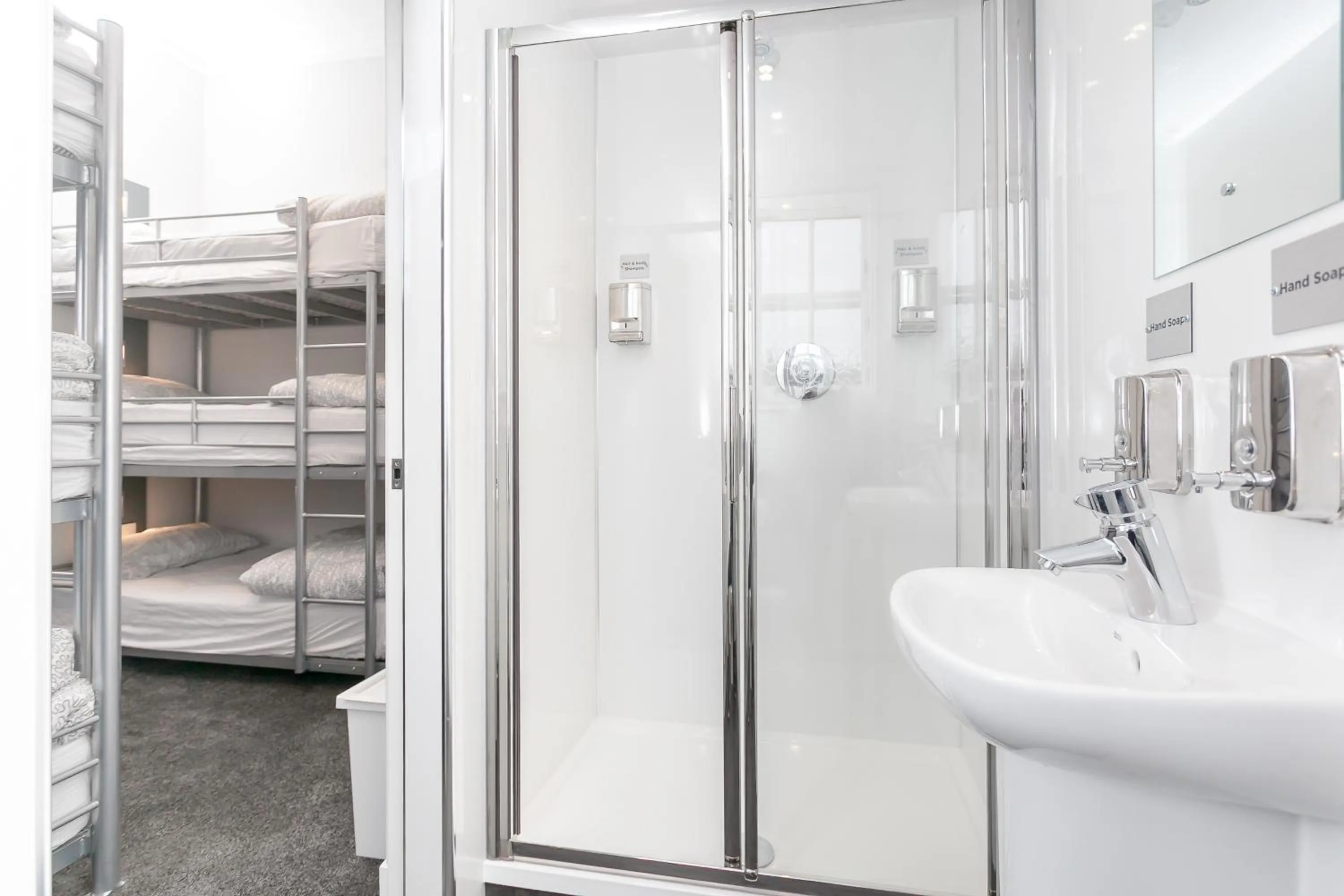 Shower, Bed in West End Hotel