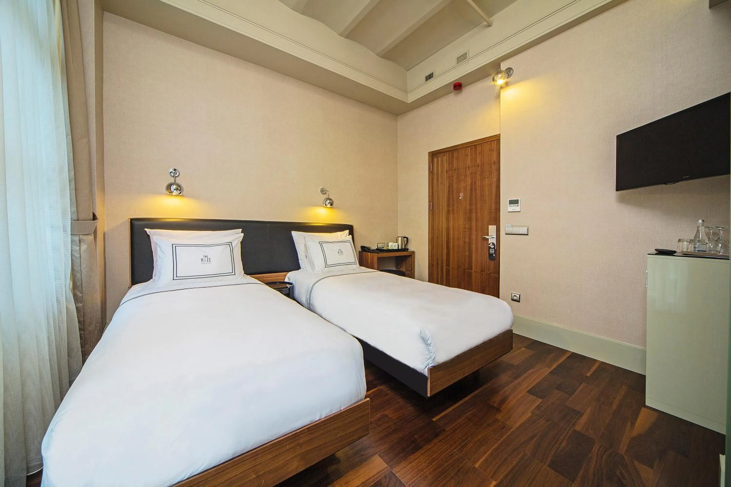 TV and multimedia, Bed in The Haze Karaköy